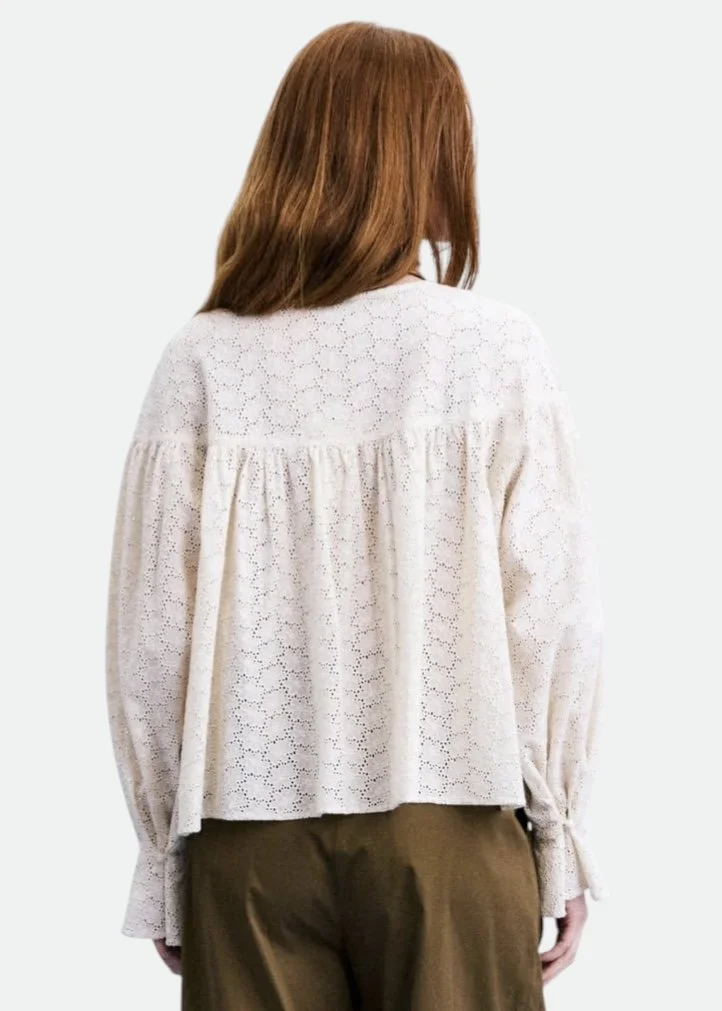 sirene-frnch-cream-blouse-takis2.jpg
