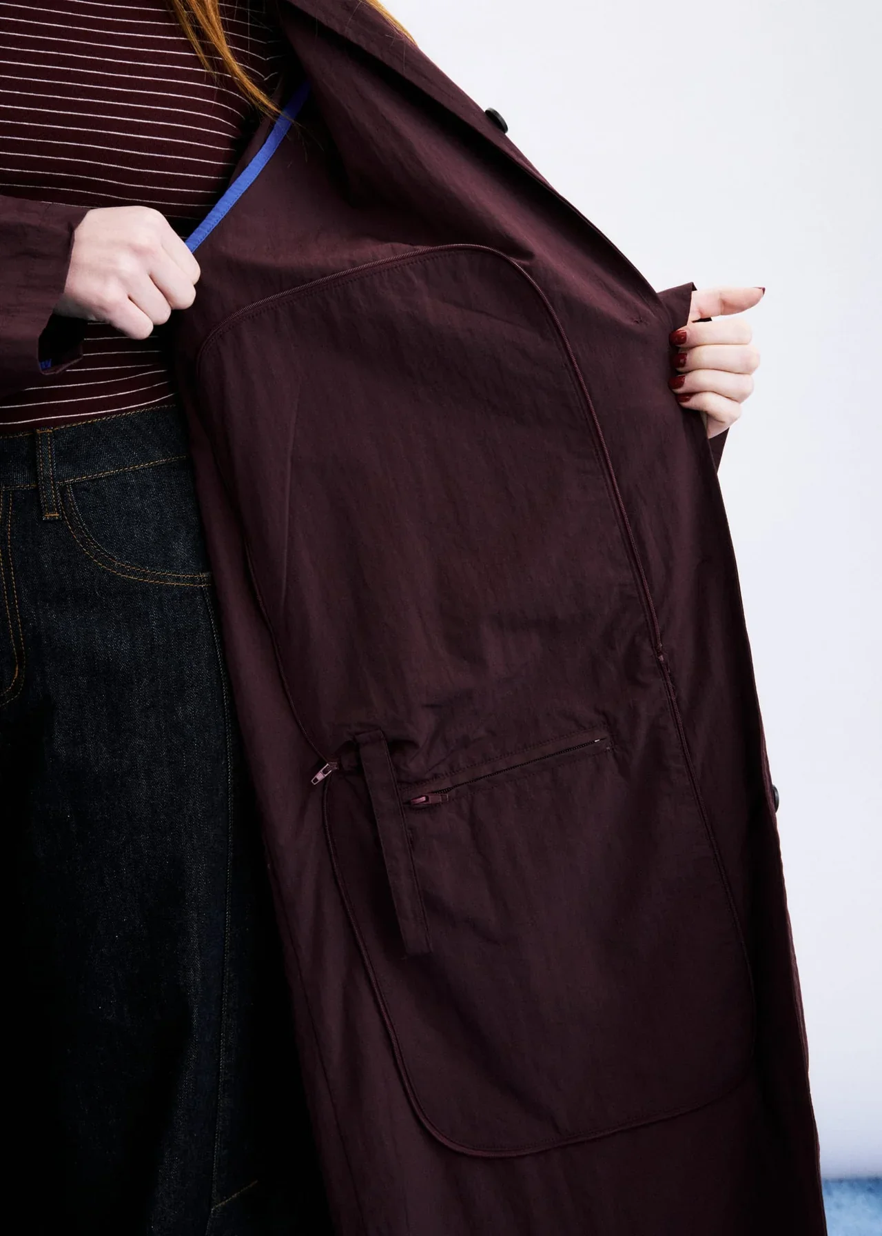 sirene-frnch-burgundy-trench-coat-tomita7.WEBP