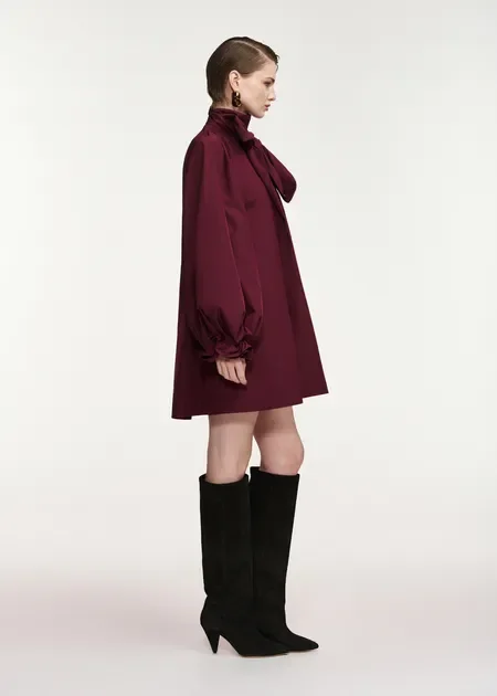 sirene-essentielantwerp-burgundy-dress-2.webp