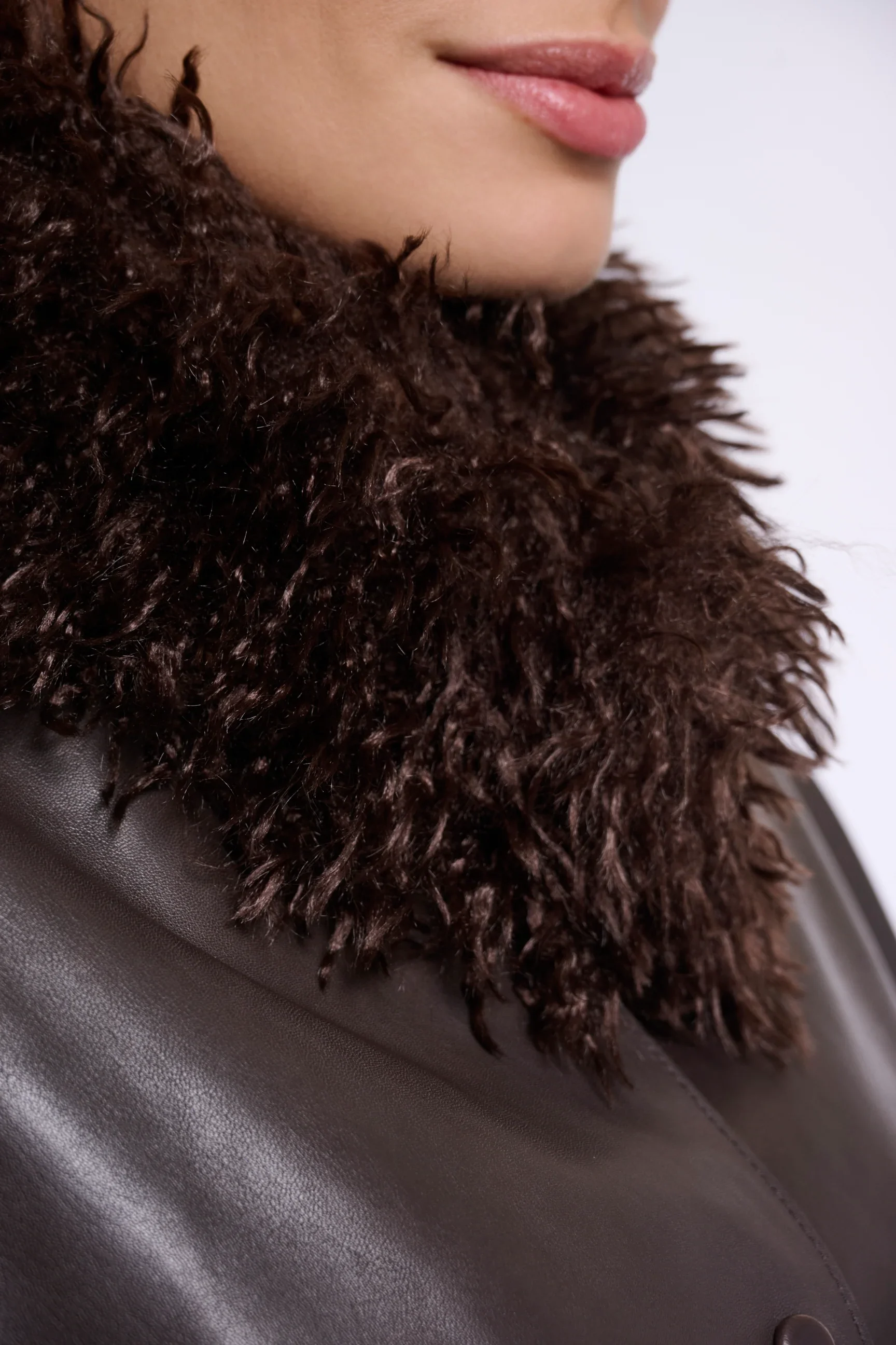 sirene-rino pelle-chocolate-scarf-banu3.jpg.webp