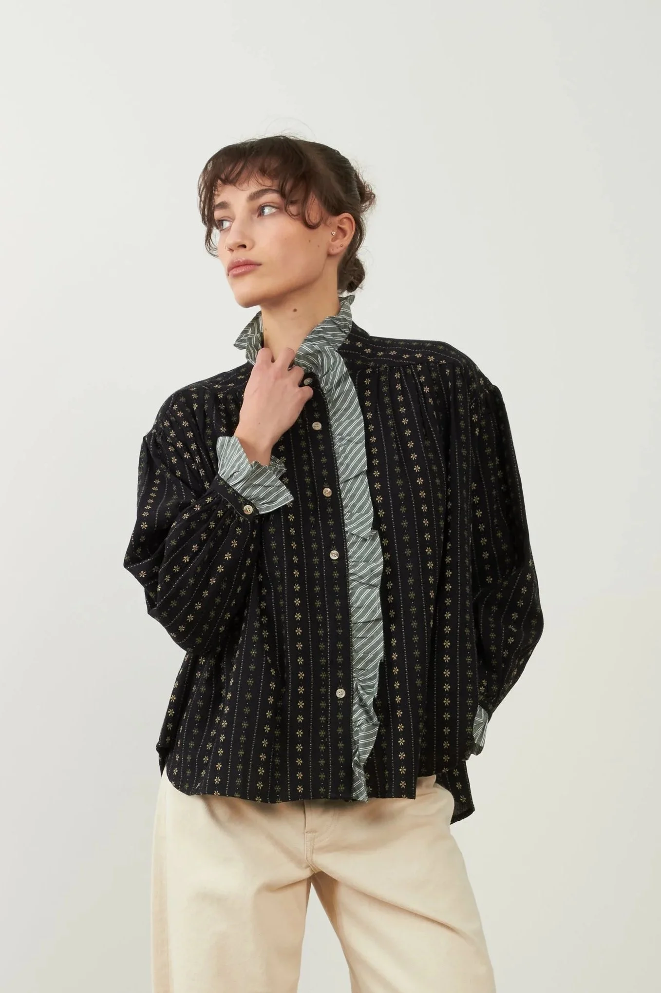 sirene-orfeo-frill-blouse-Montana1.jpg