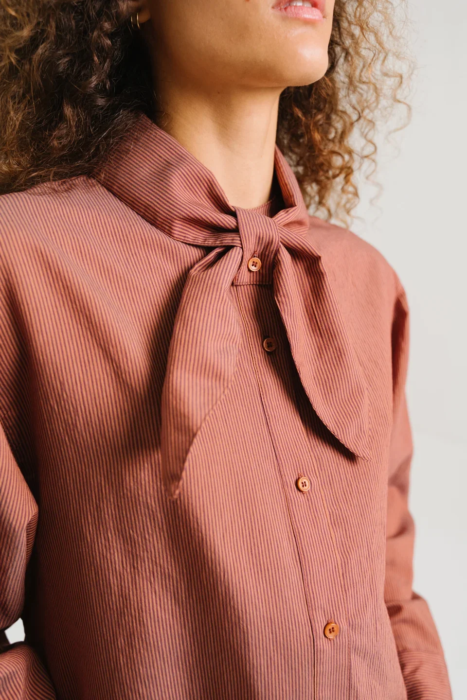 sirene-sacrécouer-stripe-bow-blouse-charlie4.jpg.webp