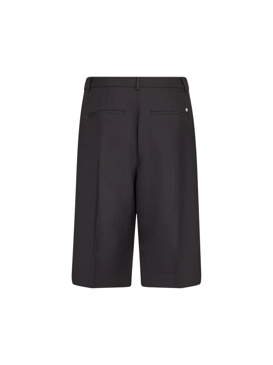 sirene-mos mosh-black-shorts-leyana2.png.webp