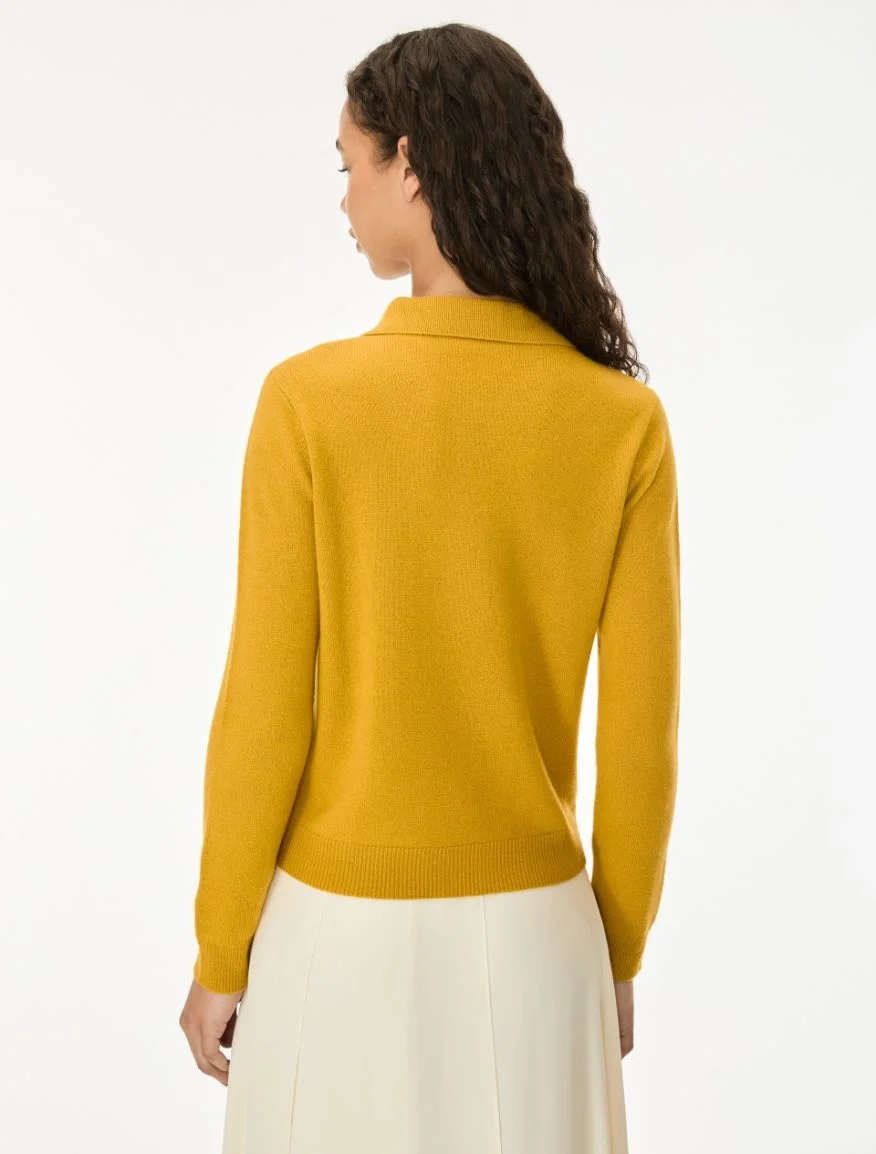 sirene-iblues-mustard-polo-knit-pedone2.webp