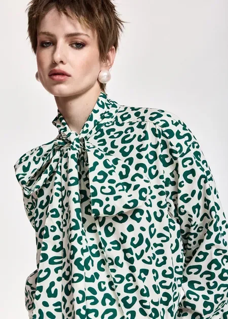 sirene-essentiel antwerp-cream-leapord blouse-khaleesi2.jpg.webp