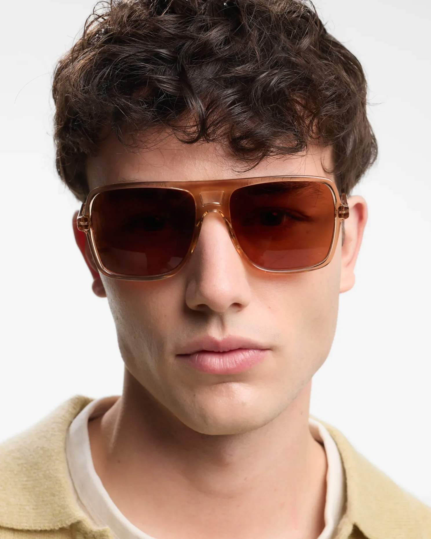 sirene-barner-rose-sunglasses-jake4.png