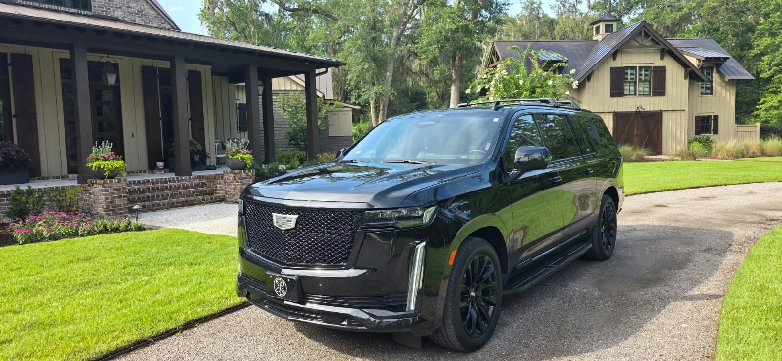 Executive black car service vehicle in Savannah Georgia