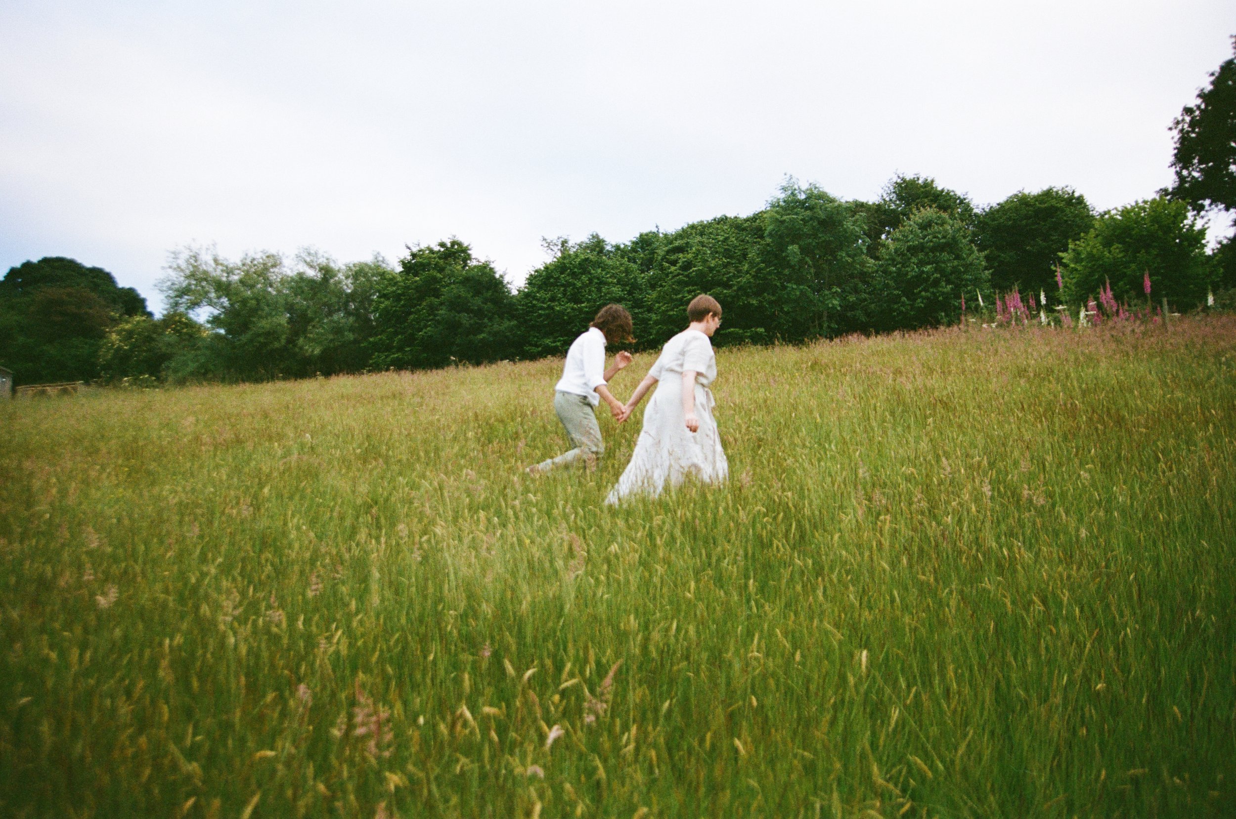 Wild_Meadow_Wedding_35mm_21.jpg