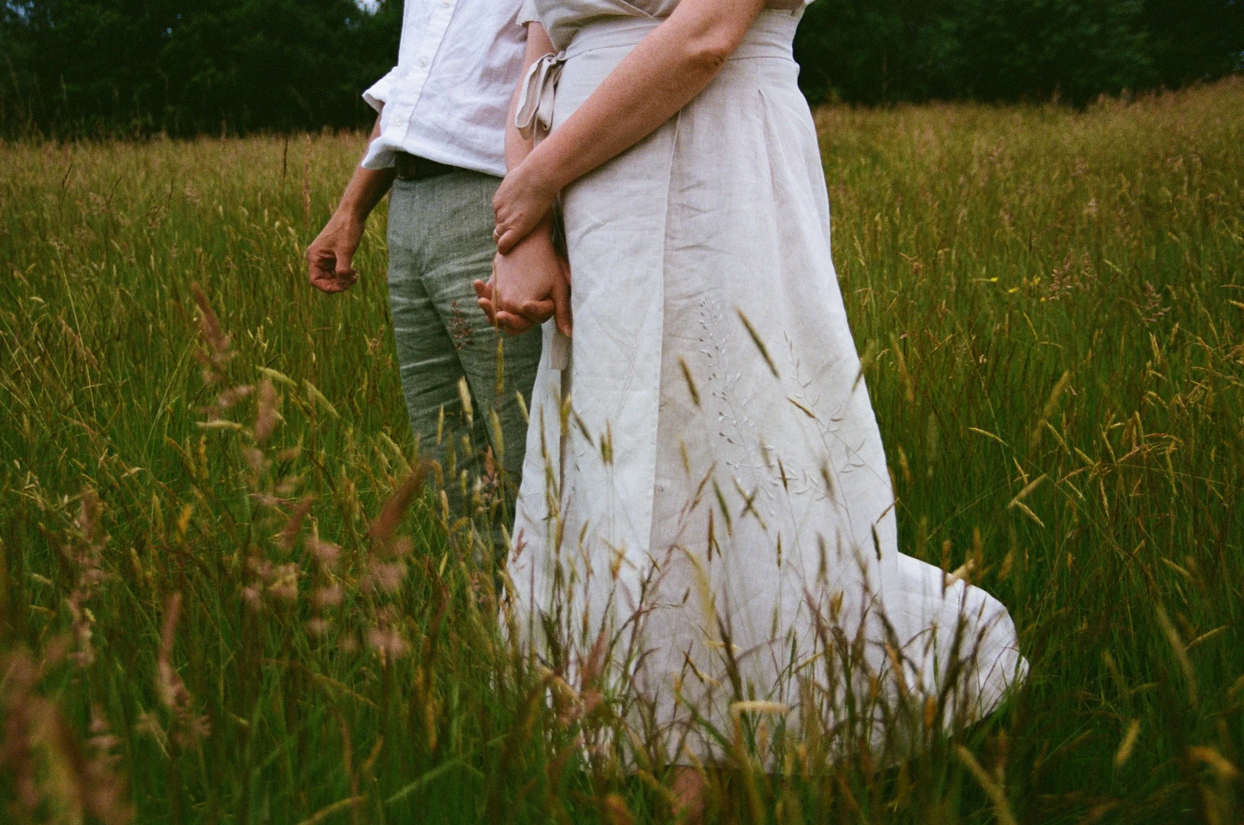 Wild_Meadow_Wedding_35mm_20.jpg
