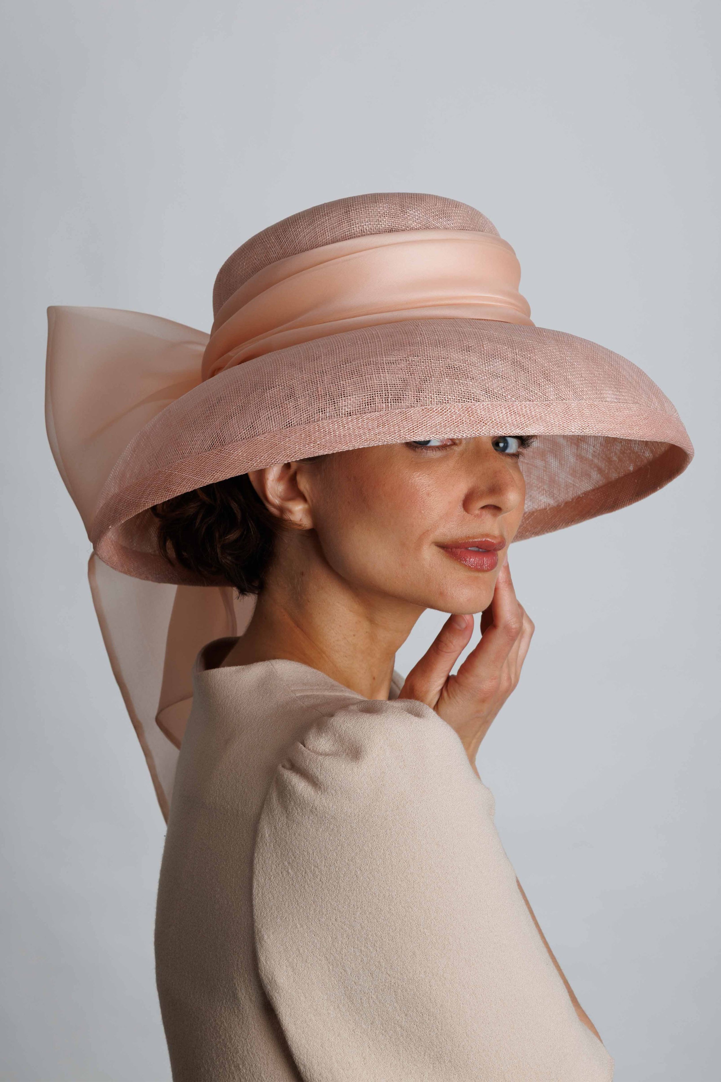 Classic Bow Audrey 1.jpg