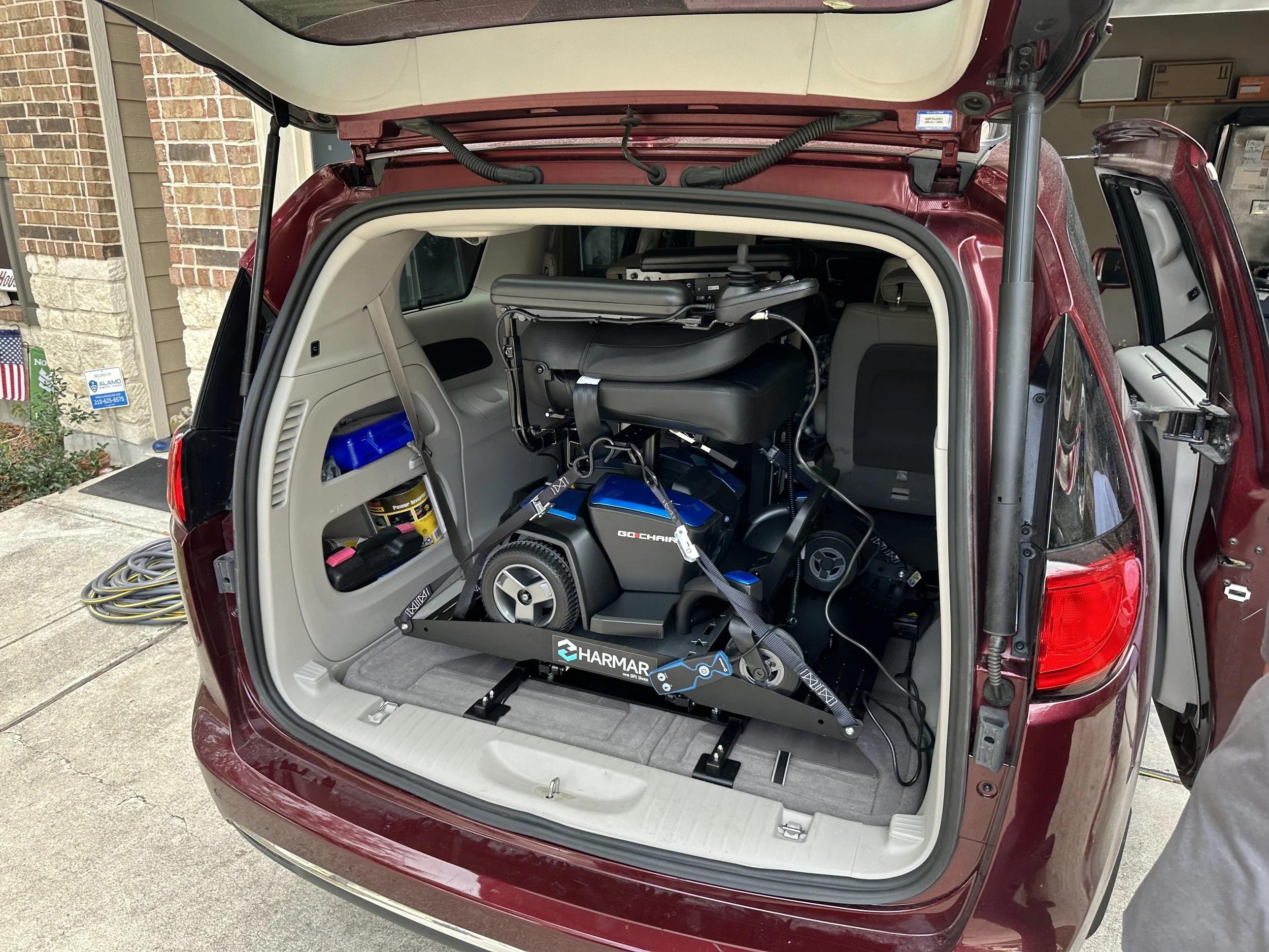 Inside HPL Lift Chrysler Pacifica