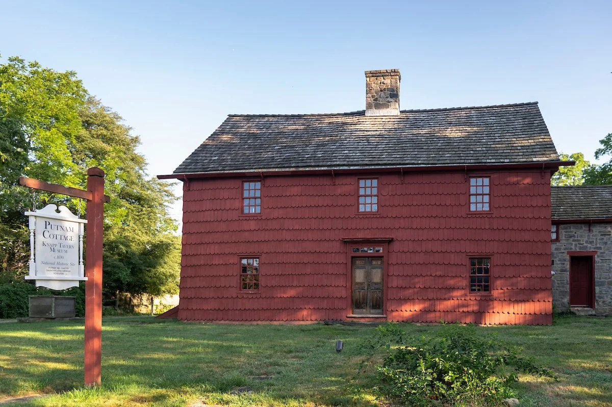 Townhouses for Rent in Greenwich, CT Neighborhood — Greenwich Oaks