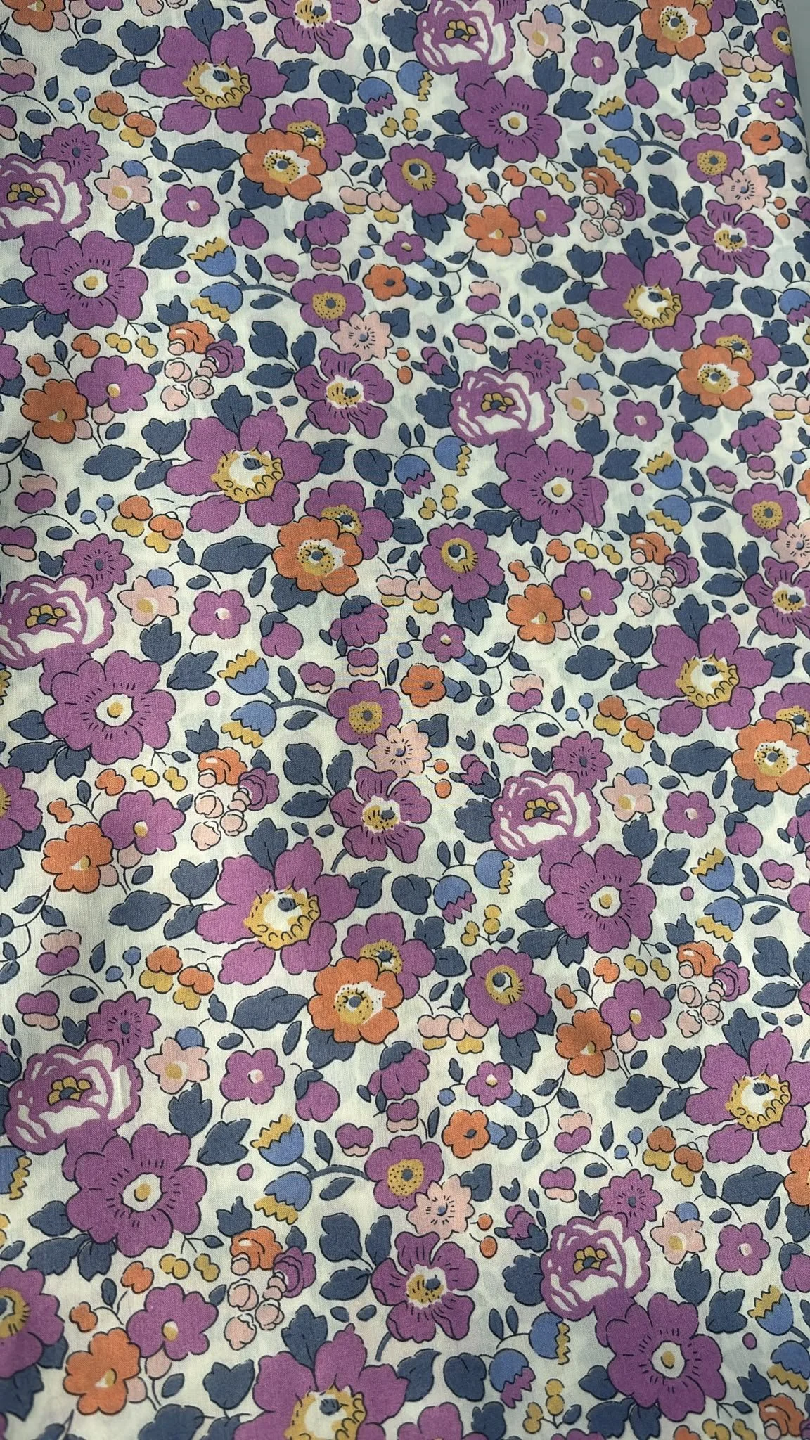 Liberty Betsy (L) Tana Lawn