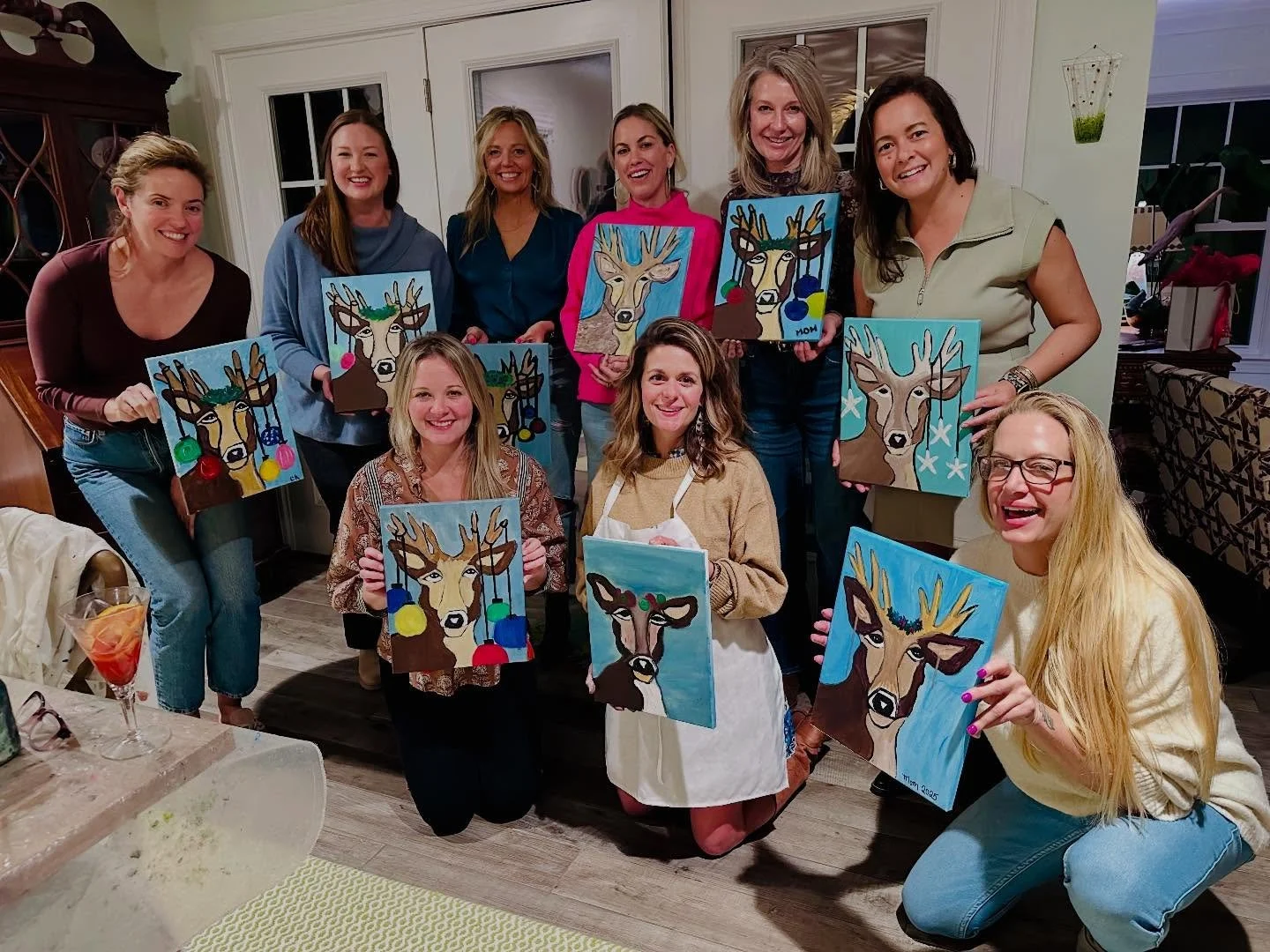 I had so much fun guiding these ladies in a festive paint party! Those Christmas deer turned out adorable! What a blast we had painting deer with ornaments last night!

#757MobilePaintParties, #HeatherDonisDesigns, #Findyourflow, Paintandsip, paintin