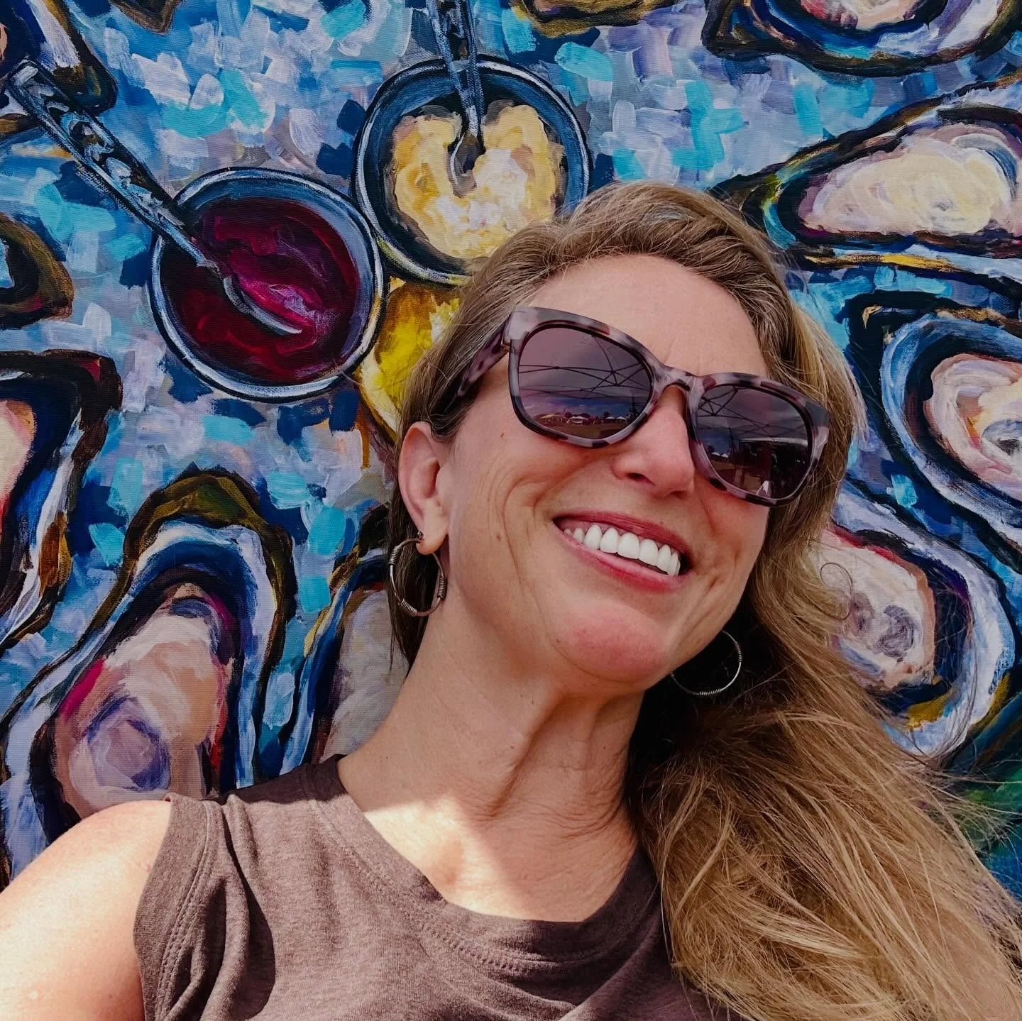 Hi 👋🏻 I&rsquo;ve gotten some new followers, so I wanted to share a little Meet the Artist as we head into a new season.

I&rsquo;m Heather, an acrylic painter based in Virginia Beach, Virginia 🌊

My journey as an artist started at a very young age