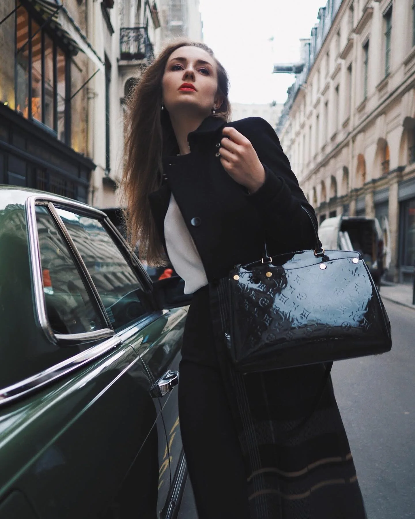 Pack the Love: The Jet-Set Gift List for Every Stop on Your Holiday Tour