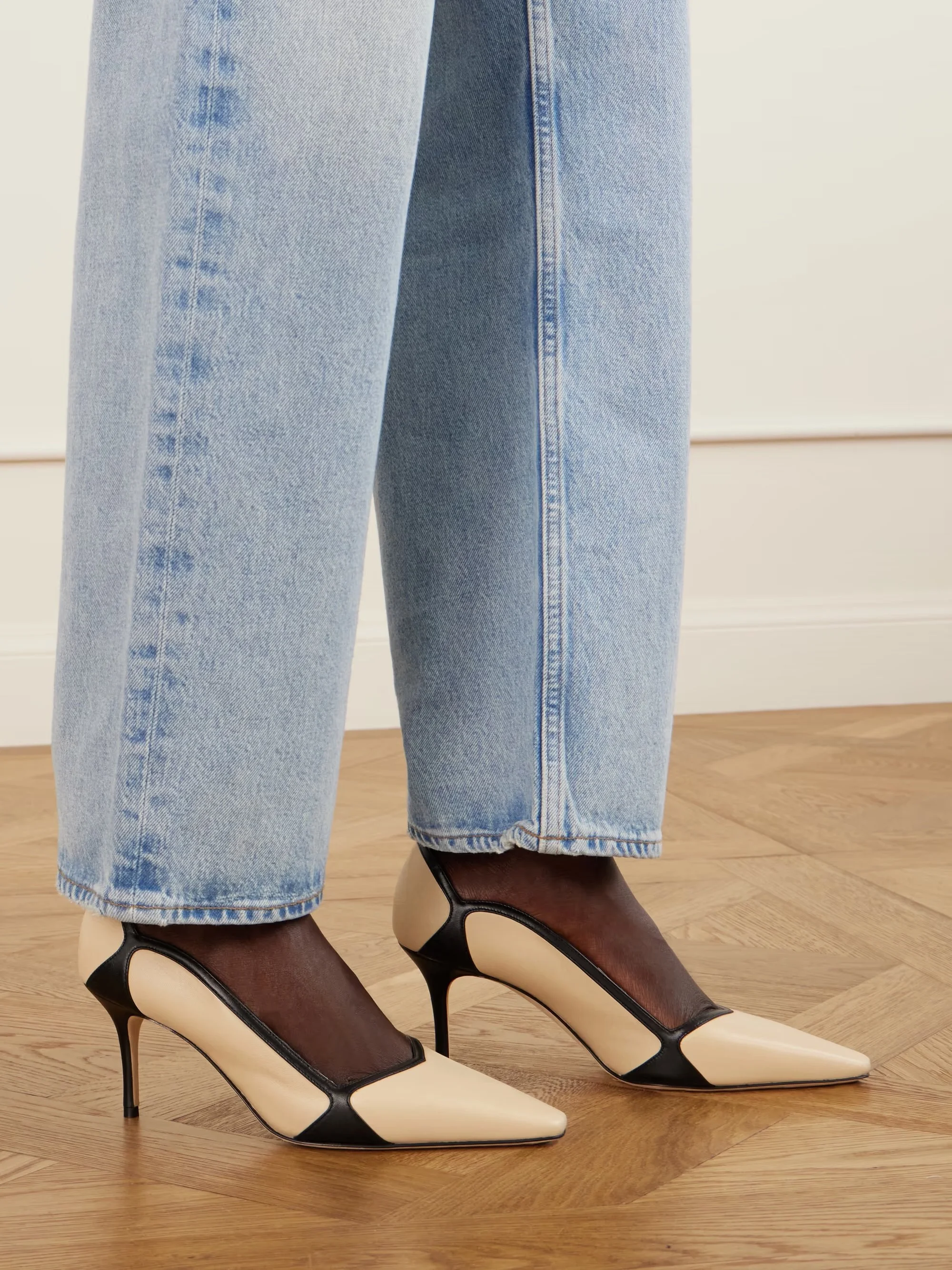 Manolo Blahnik - Ruvian 70 Leather Pumps - Neutrals