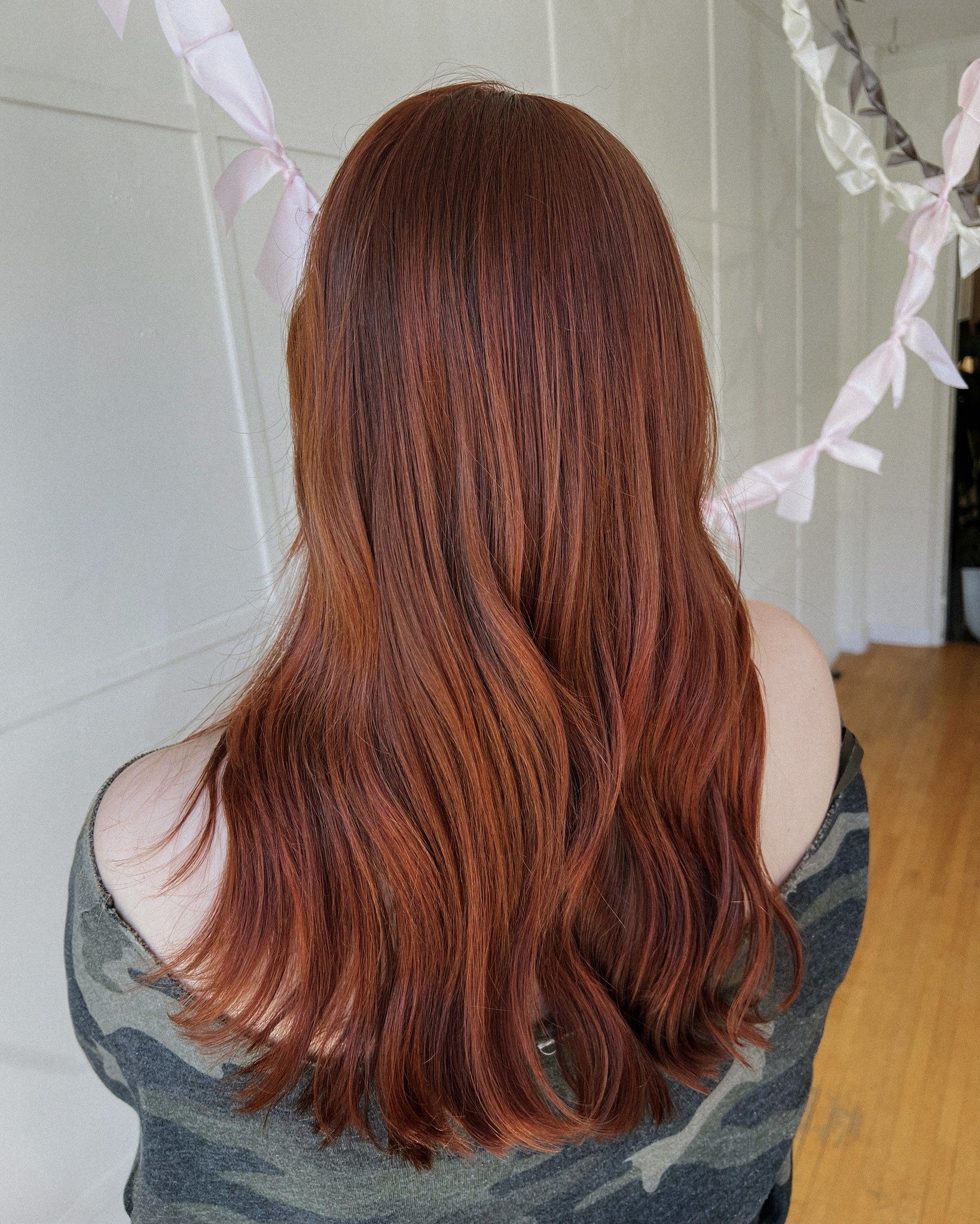 🌹🍒🔥❤️

for tayler by mads

base 20g 6,44 10g 6,46 10g 7,34 
ends 7,4 7,34

#coppercowgirl #copperhaircolor #davinesview #hihoneysalon #bismarcknd