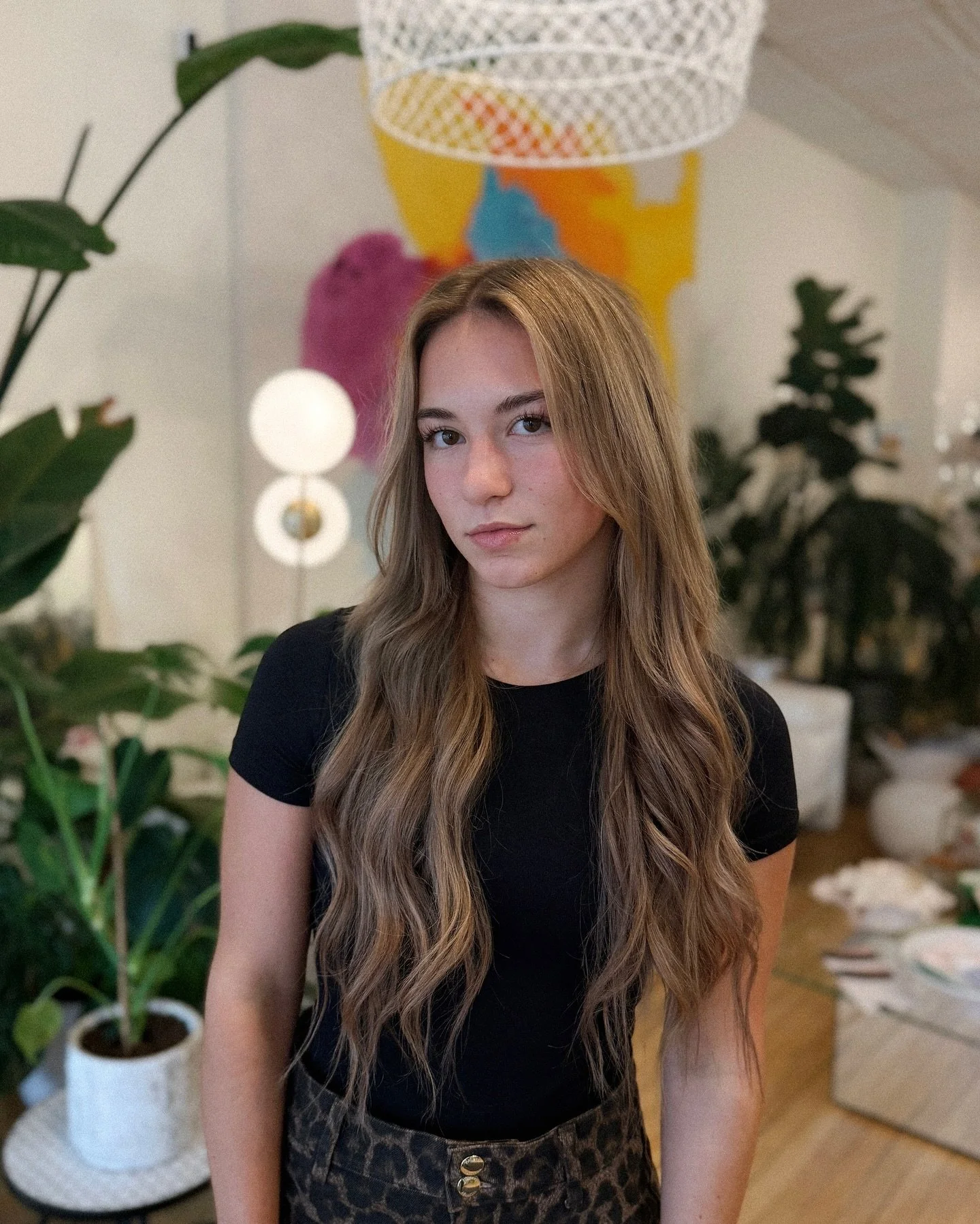 soft color + seamless length 🤎

ella got the dream team 

julia handled the color, and vanessa finished the look with individual transformation connections ✨

#hihoneysalon #bismarcksalon #bismarckstylist #davinesofficial #davinesnorthamerica #davin