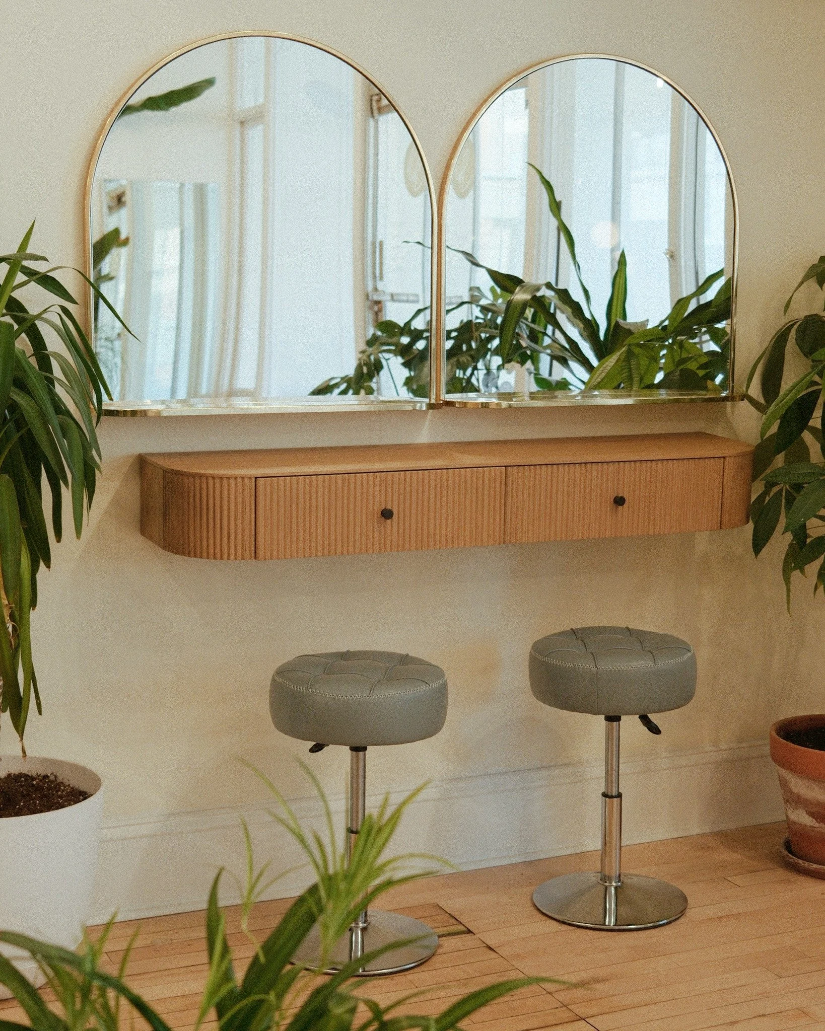 it&rsquo;s been a long time coming ✨

just in time for prom season, glam officially has its own space in the salon! we&rsquo;re making it even easier to get ready for prom, weddings, and every moment worth getting dressed up for.

send us a dm and we