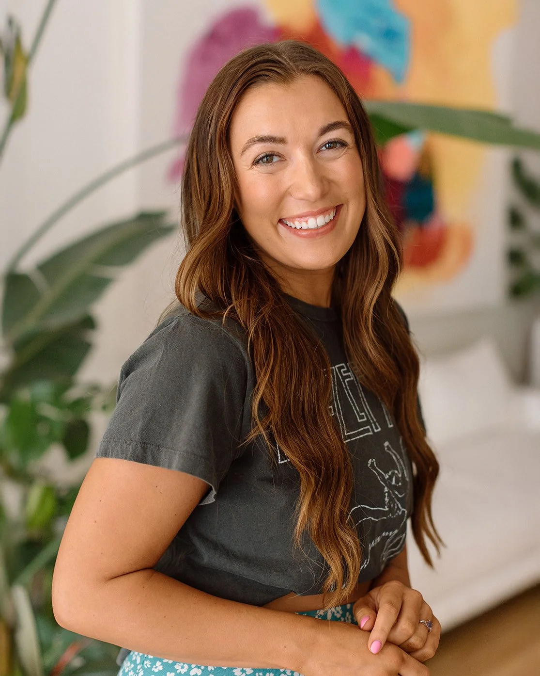 happy birthday to our busy bee, keanna 🐝💛

stylist, mom of four, wife, dental assistant, dance coach

we love you and hope today is all about you ✨