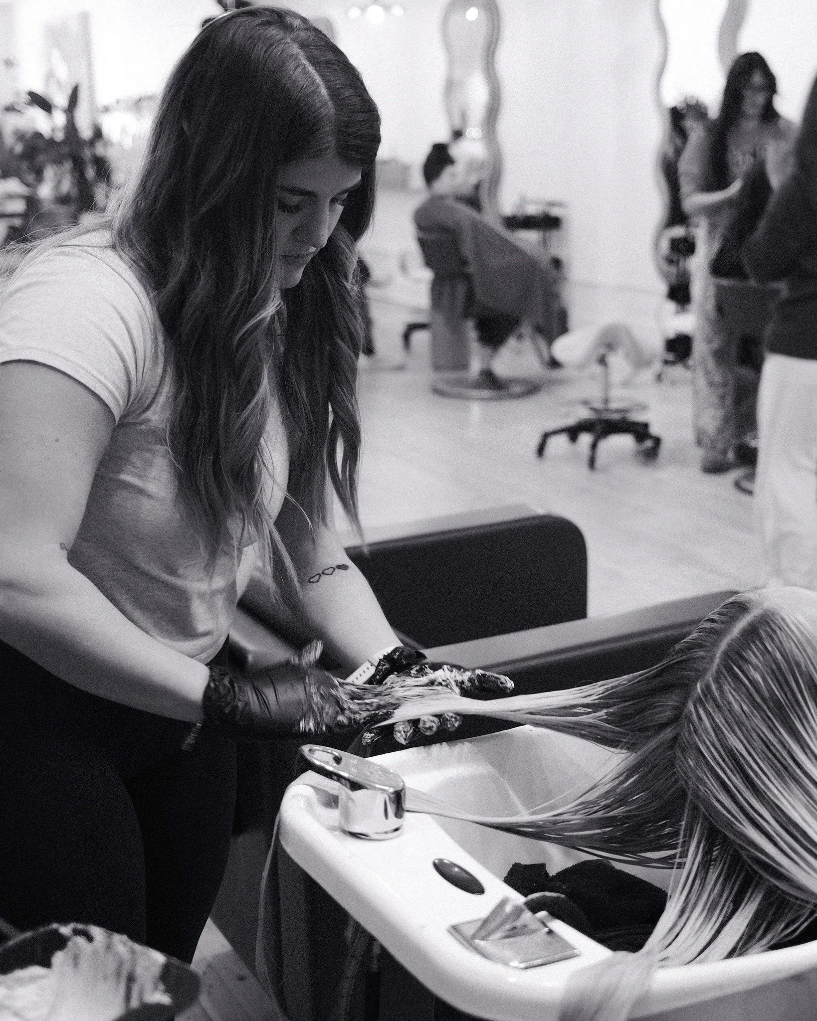 hbd to our wet balayage queen!!

forever grateful sweet reagan came back into our lives 

show her some love today 🫶