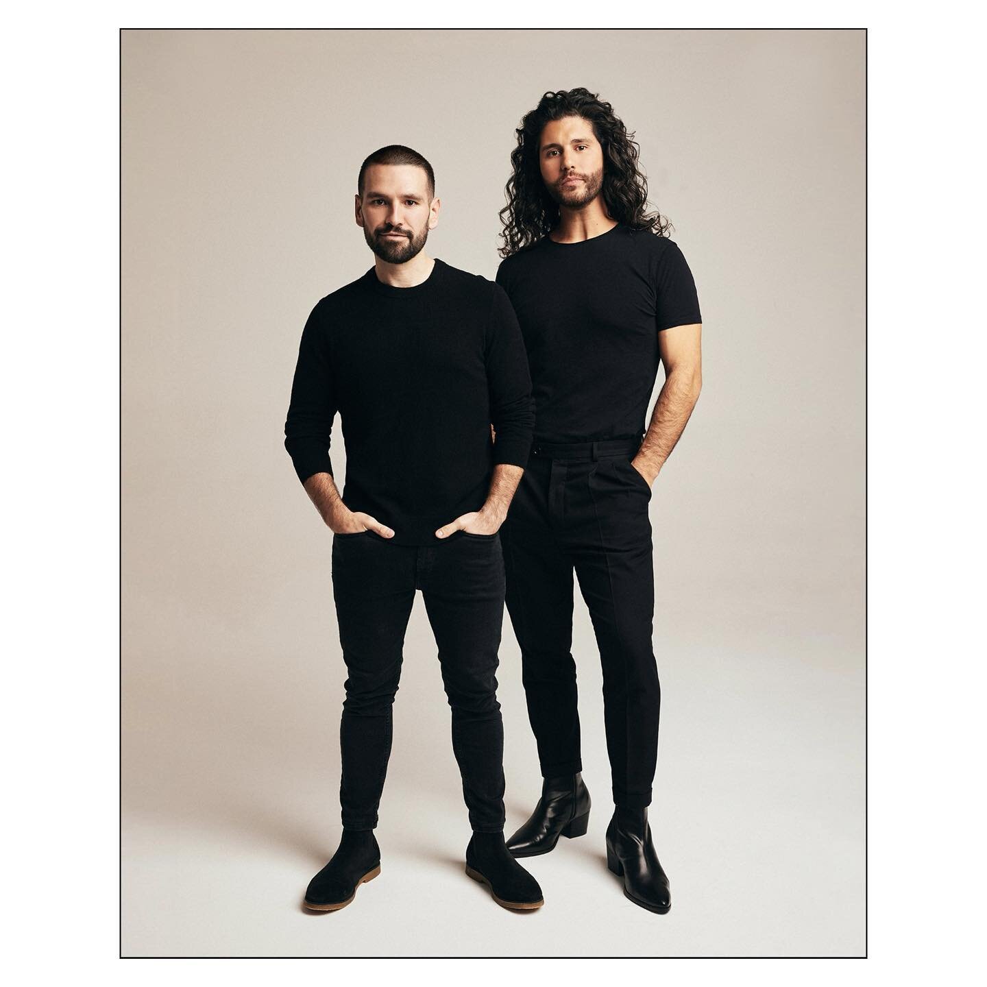 💥Dan + Shay💥
Hubba hubba X2!
Always enjoying seeing these two gents!
@danandshay, photographed recently in the studio.