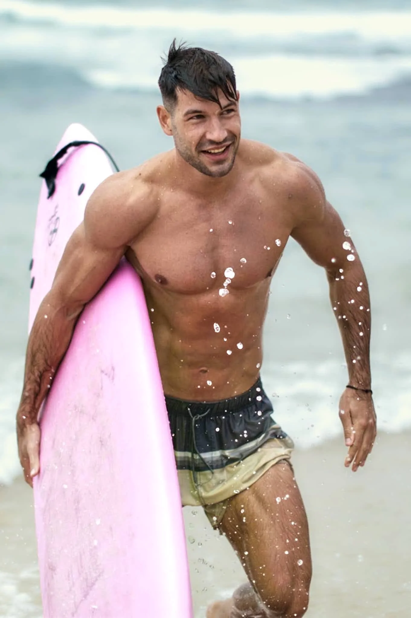 Marko Kerkez Surfing dating.jpg
