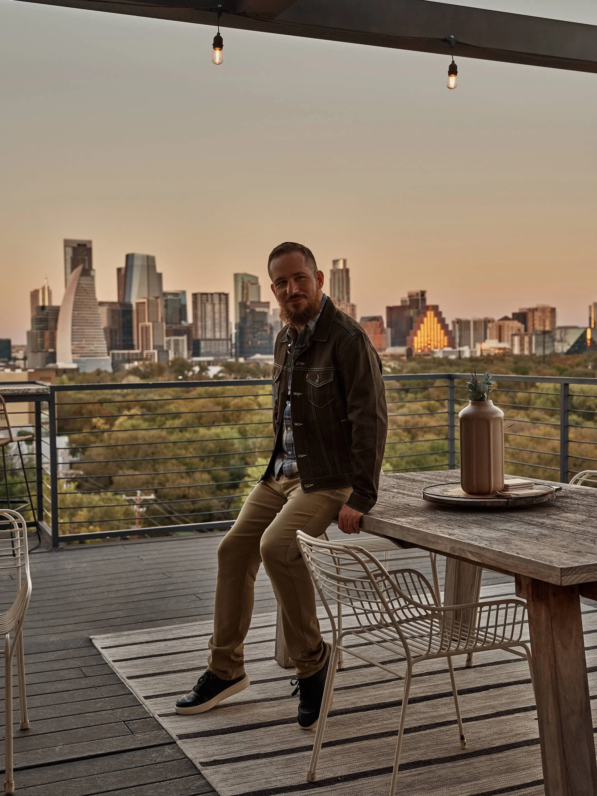 20251113_Tom Blamer_Selects_0004.jpg