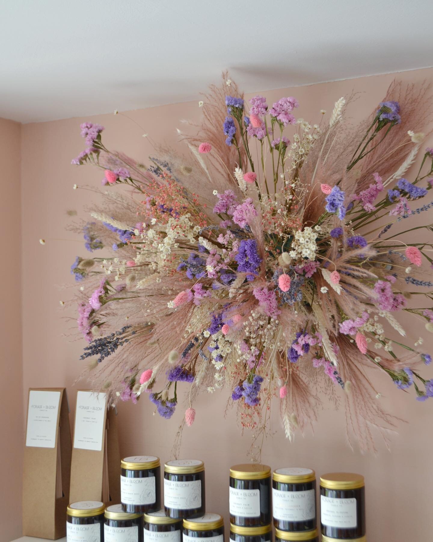 With spring just around the corner now&rsquo;s the perfect time to think about freshening up your space with a Dried Flower Installation 🌞 We travel UK wide - DM or email us to discuss your quote! 💐