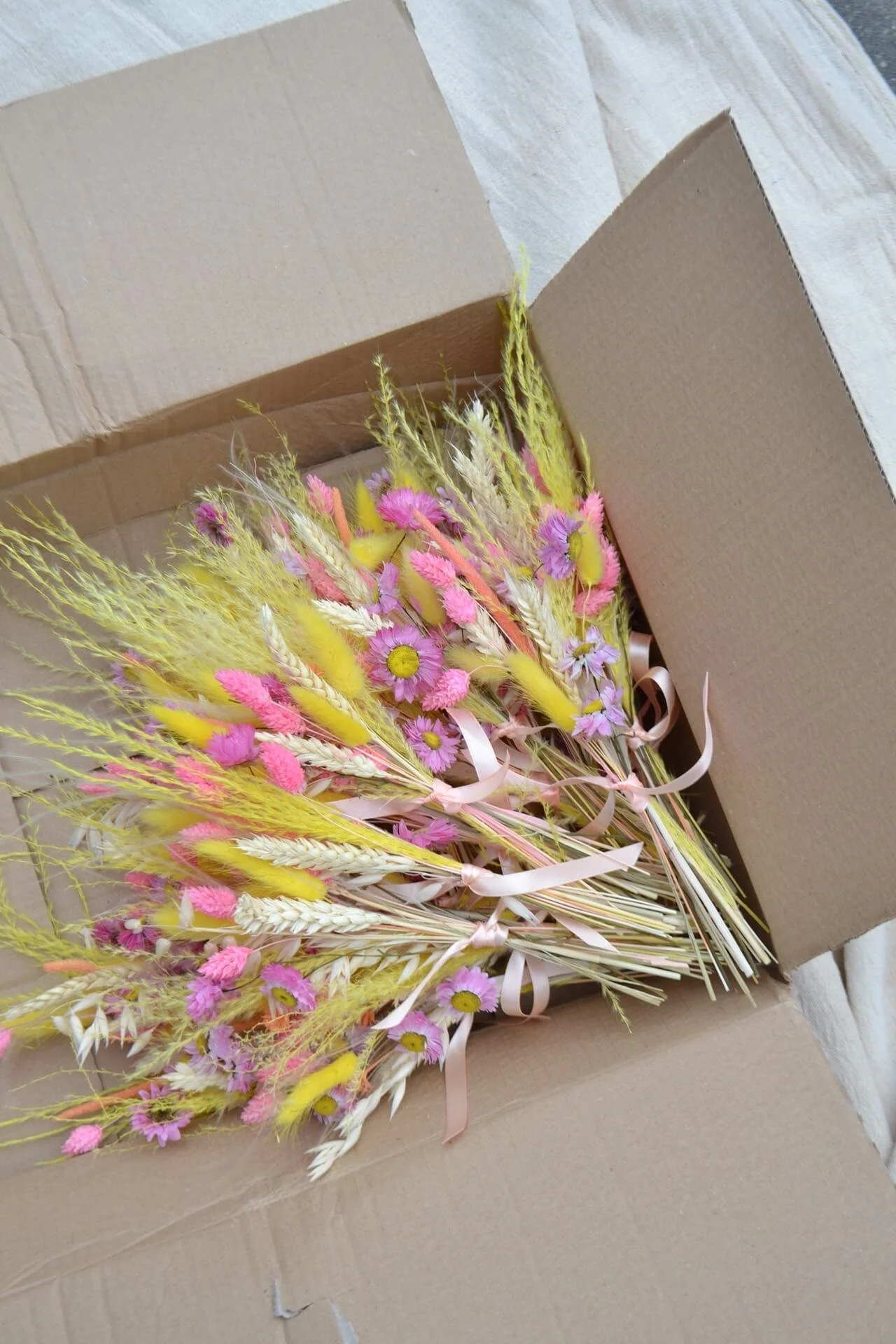 mini-dried-flower-bunches-yellow-pink-5-pampas-and-bloom.JPG