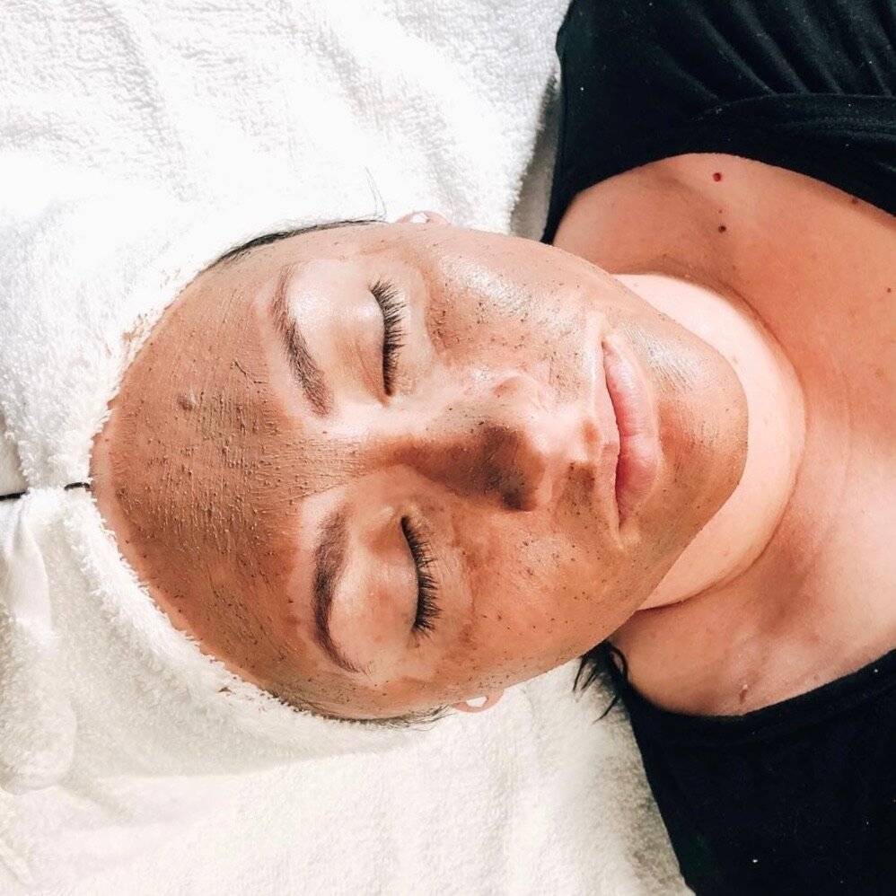 I don't know who needs to hear this, but.... getting yourself a facial isn't selfish. 💋⁠
⁠
Self-care is more important than your morning Starbucks stop, your Amazon cart, or your Friday night glass of wine. (someone needed to say it 😅)⁠
⁠
Invest in