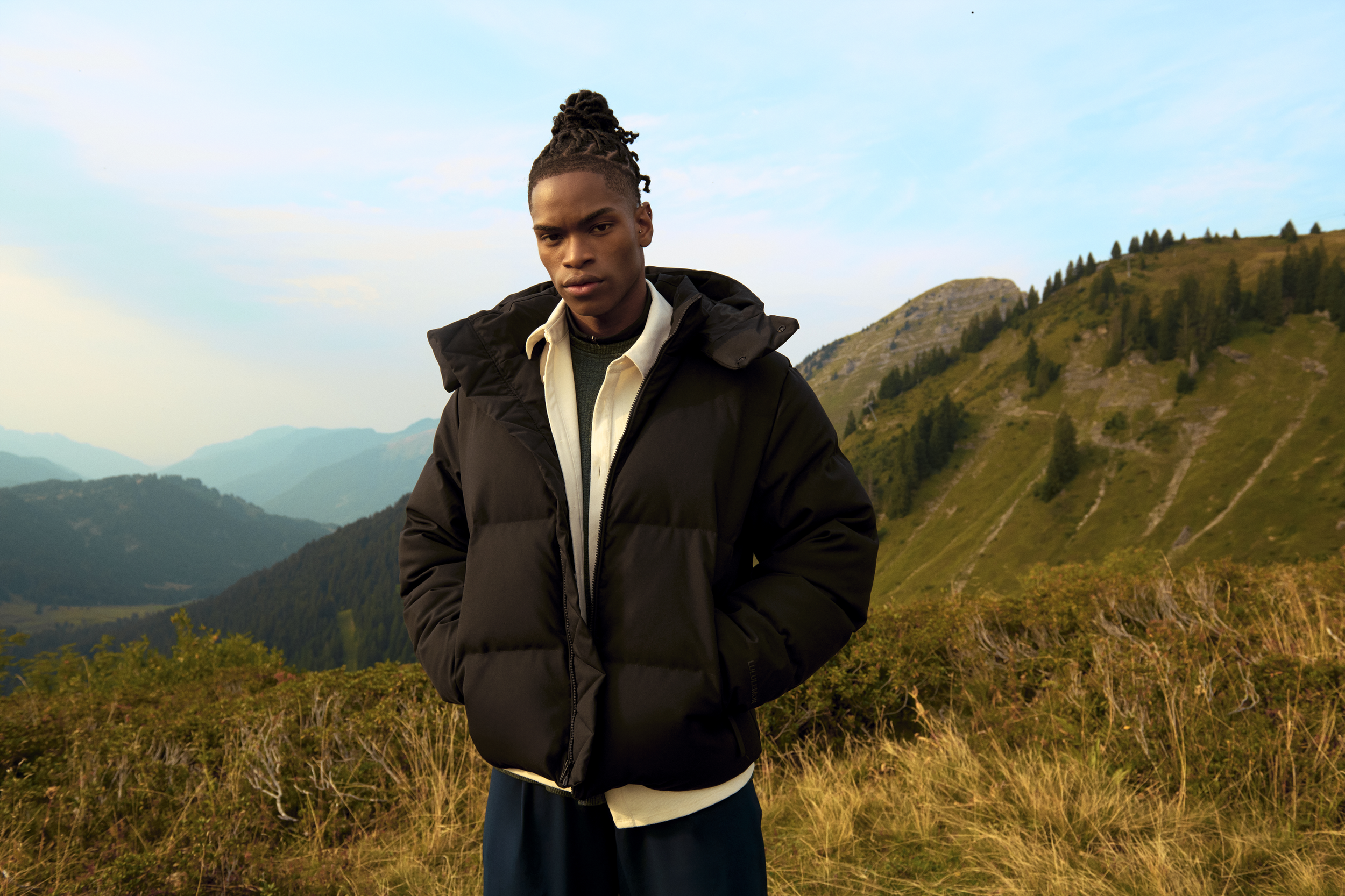 250826_LULULEMOMxOUTWEAR_TJ_02_1167 1.png