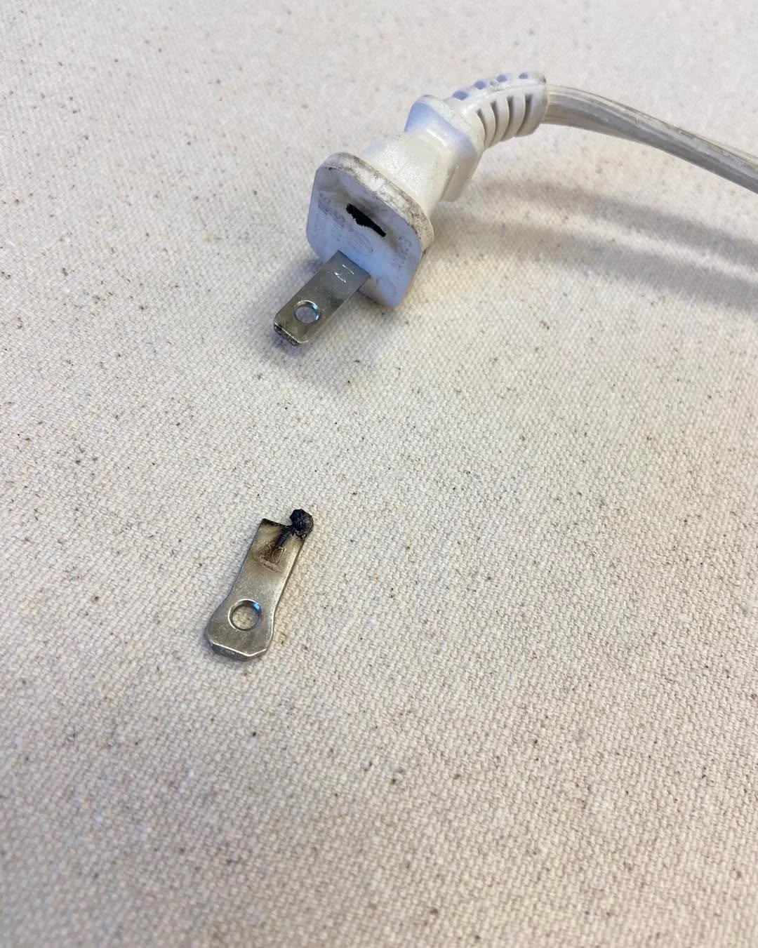 The day began with a spark and not the good kind.  It&rsquo;s not a great start to the week.

#cozygiraffe #customsewing #customworkroom #monday