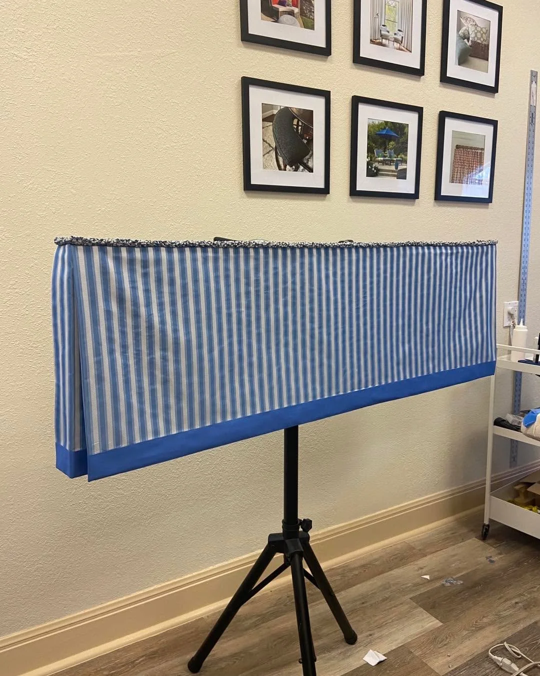 There are a total of five of the blue silk valences. They looked nice enough with the band at the bottom, but this trim along the top really completes the look I think. #customworkroom #customsewing #cozygiraffe #window #tee #windowtreatments