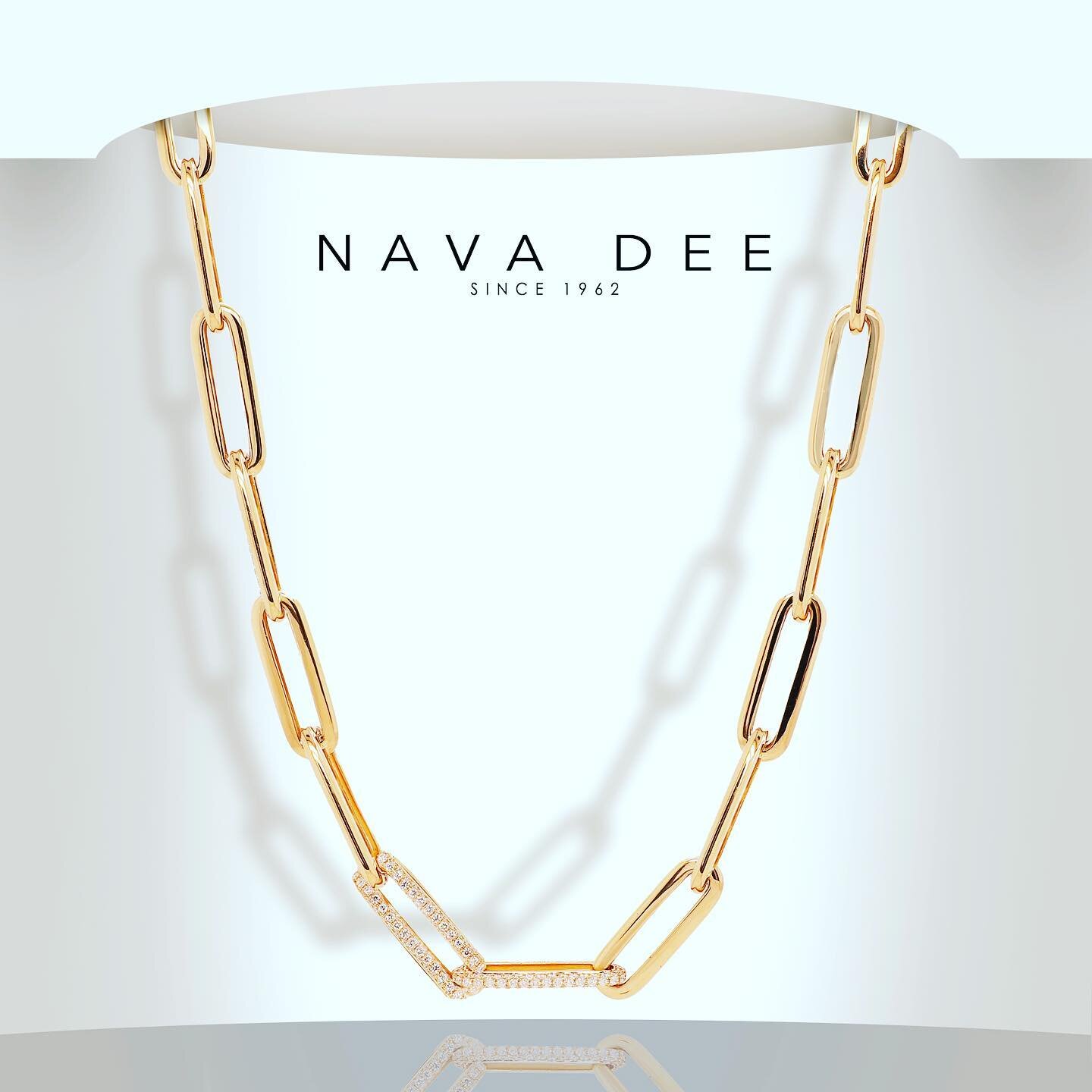 --Nava Dee Spotlight-- 
Our Statement Paperclip Necklace with  Double Diamond Links #paperclips #jewels #yellow