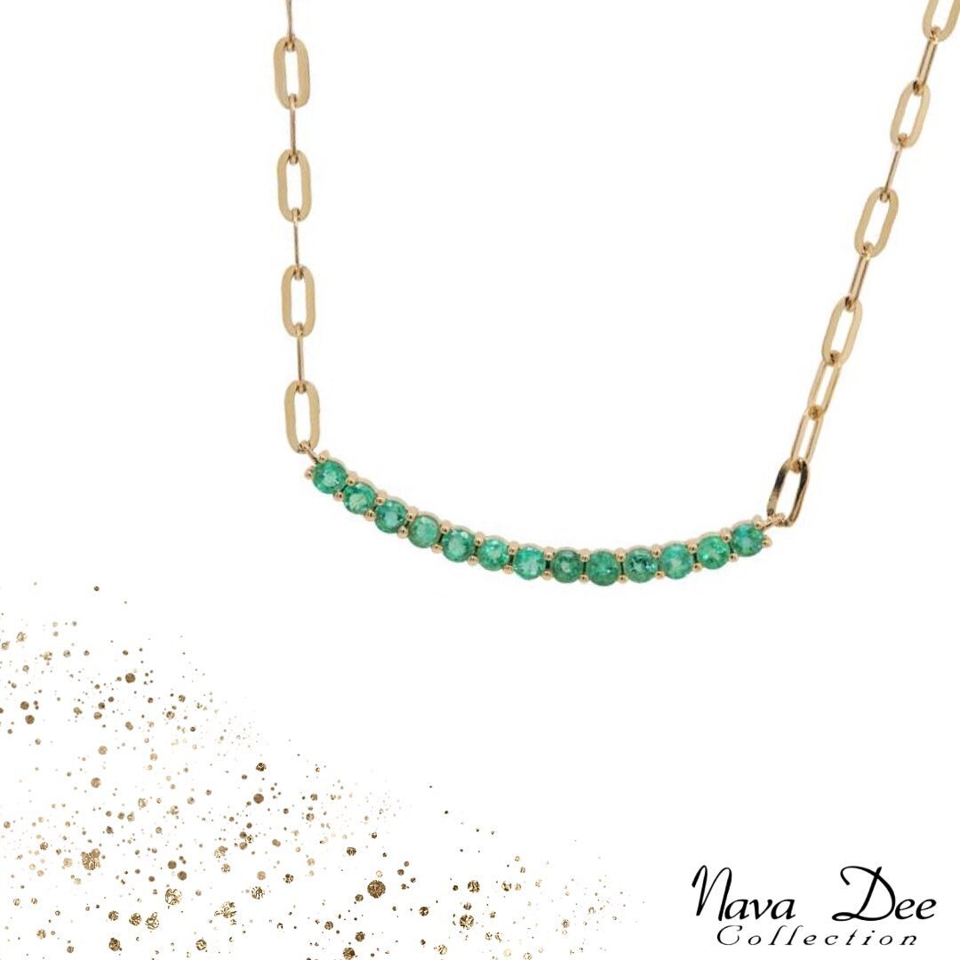 💚Green With E N V Y💚

✨The Sapphire Bar Necklace.
From Nava Dee.

📖Want to see our full look book? Send us a DM.

#jewelry #accessories #gold
#necklace #handmadejewelry
#jewelrydesigner #silver #jewelryaddict #jewelrydesign #jewels #bracelets #dia