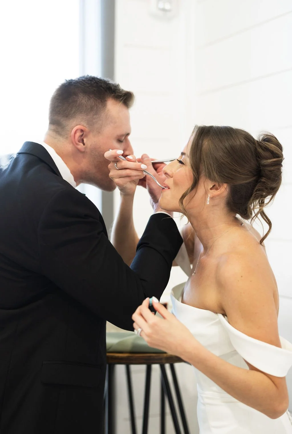 fete-of-wales-wedding-cake-cutting-789.jpg