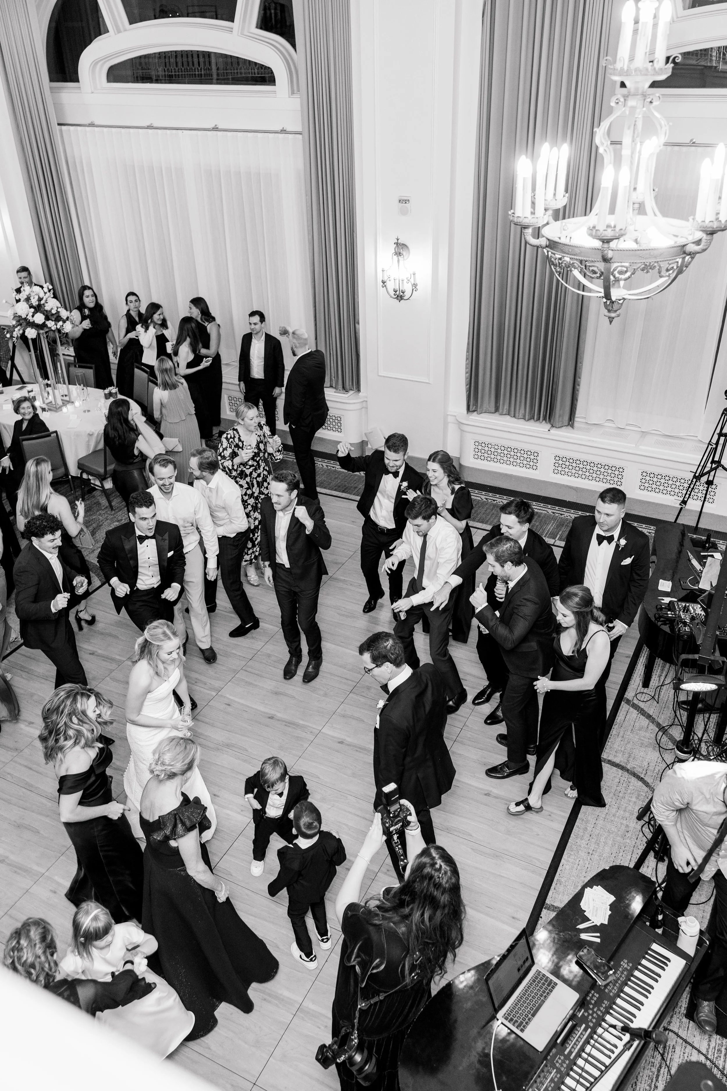 hotel-northland-wedding-dance-floor-324.jpg