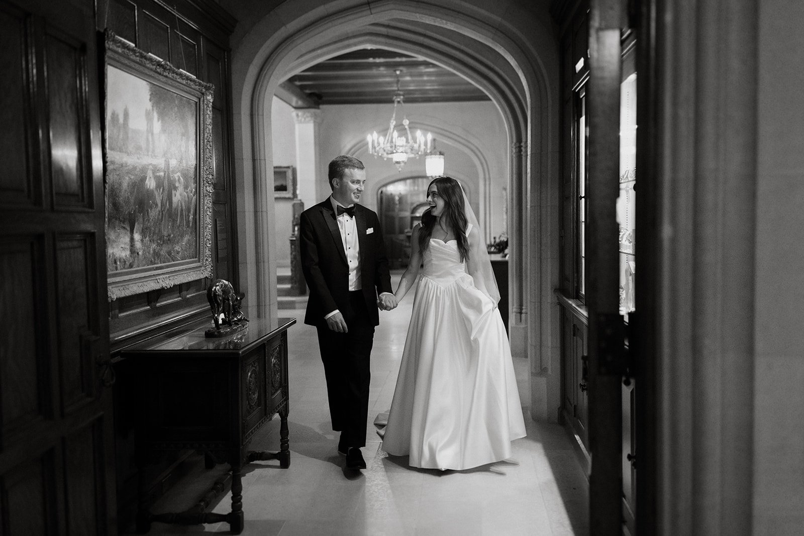 paine-art-center-mansion-hallway-27.jpg