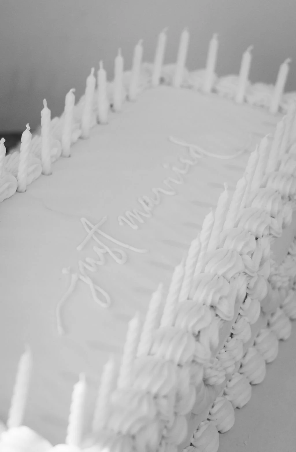 fete-of-wales-wedding-cut-cake-768.jpg