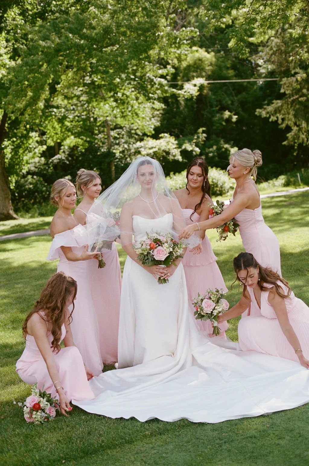 oneida-country-club-wedding-bridesmaids570.jpg