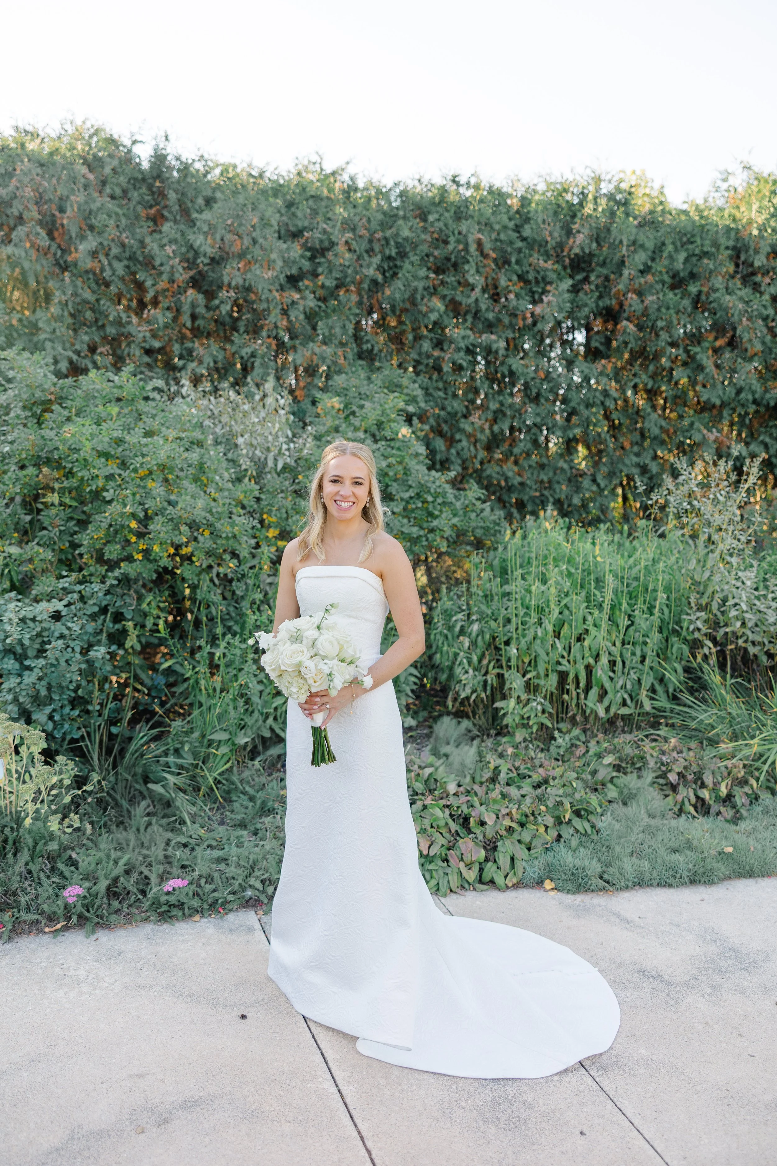 kress-oval-garden-bridal-portrait-23.jpg
