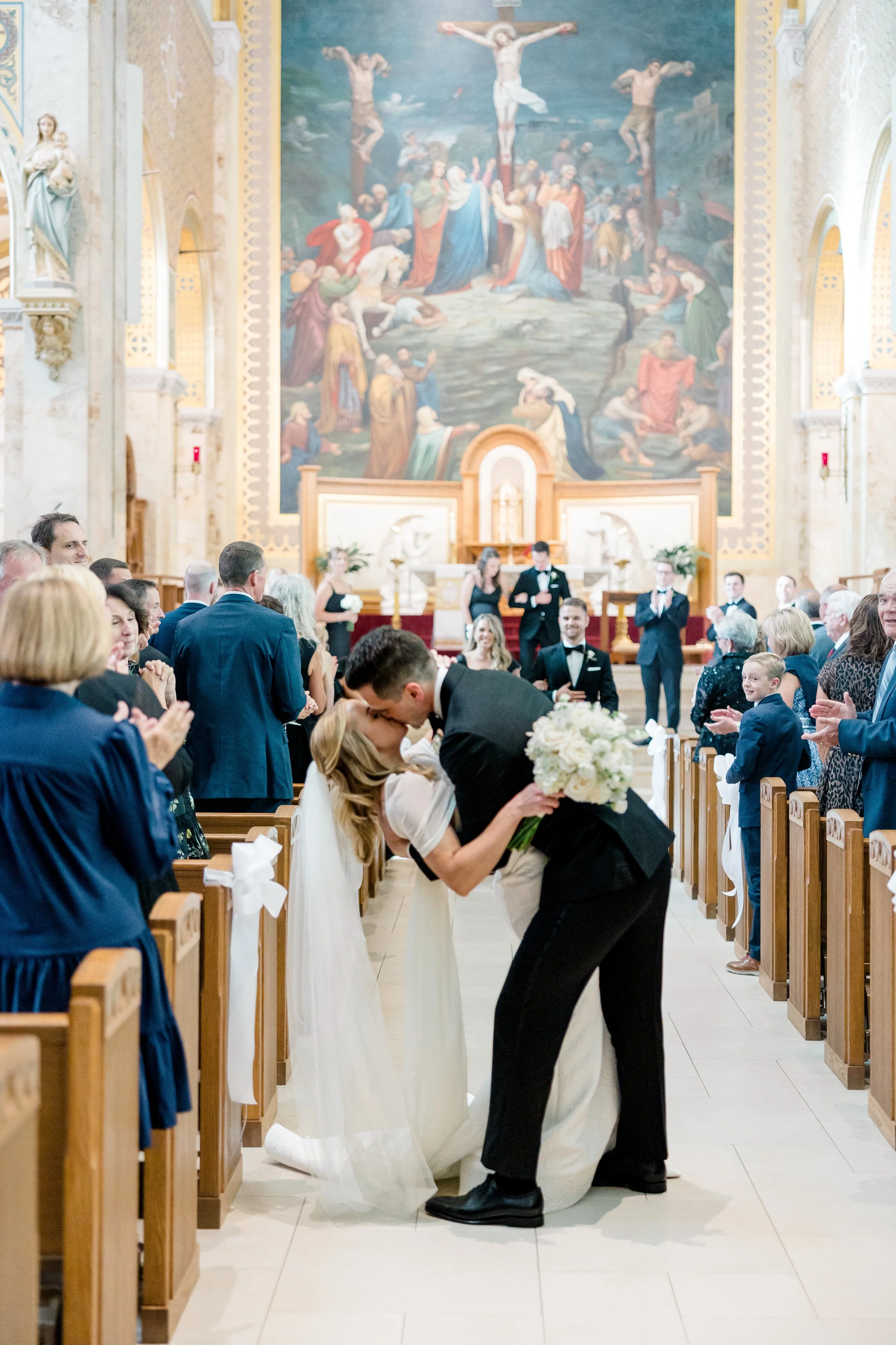 St-Francis-Xavier-Cathedral-Green-Bay-wedding-226.jpg