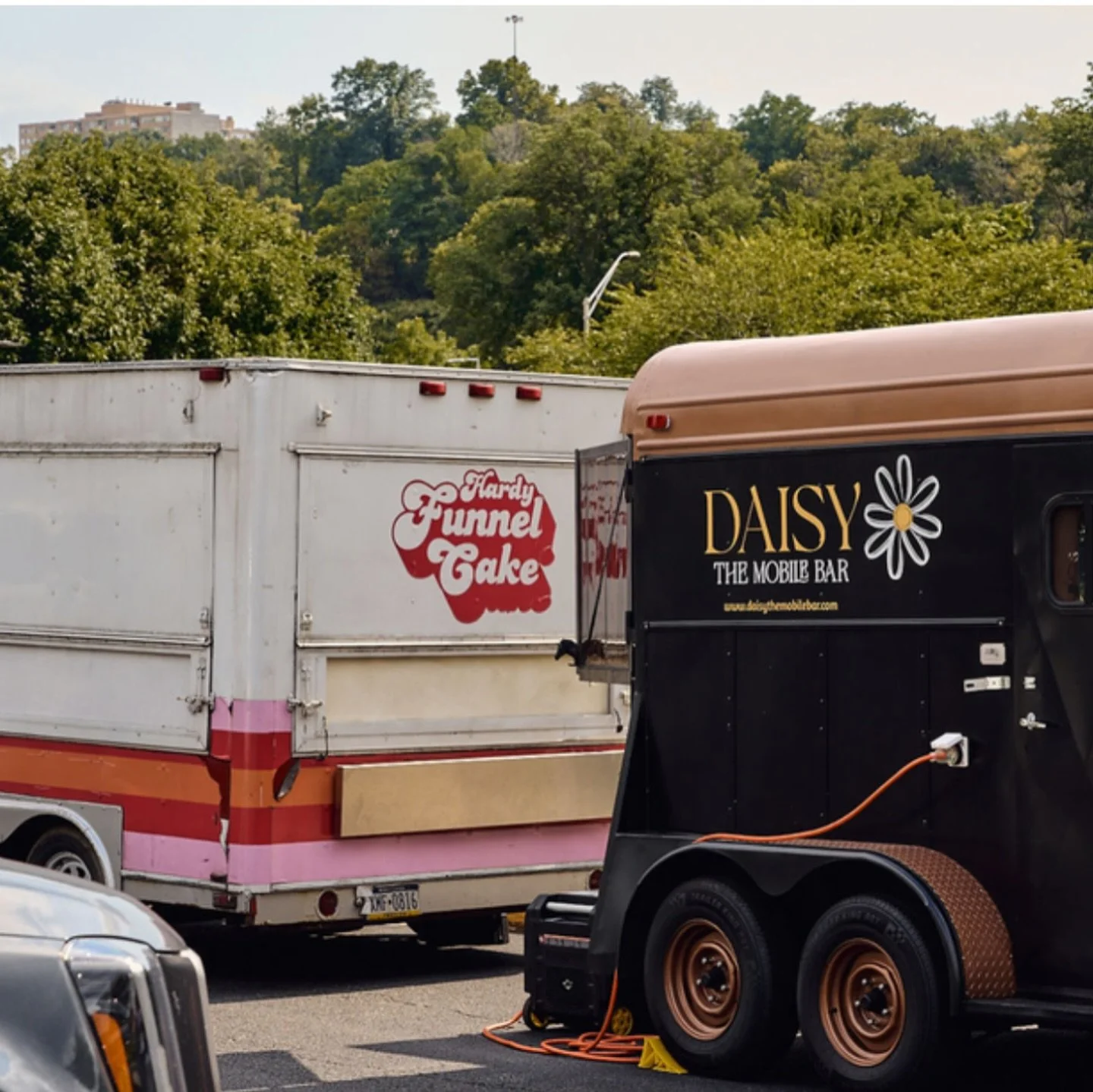 We hope you had an amazing time at Soiree! We loved @daisythemobilebar and @hardyfunnelcakes book them for your next event! 🧁 🍹