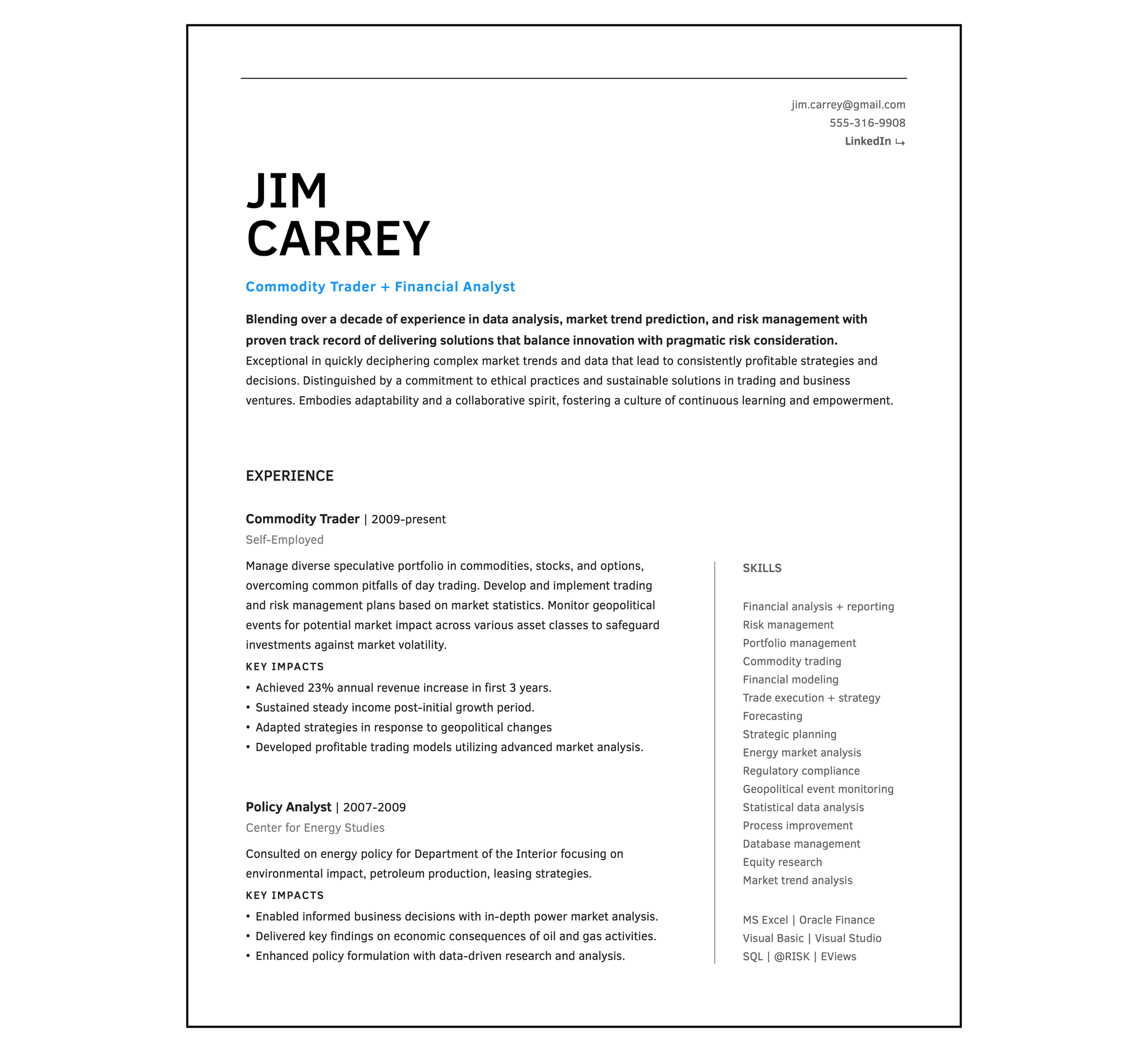 Simple, clean resume example for Finance Manager