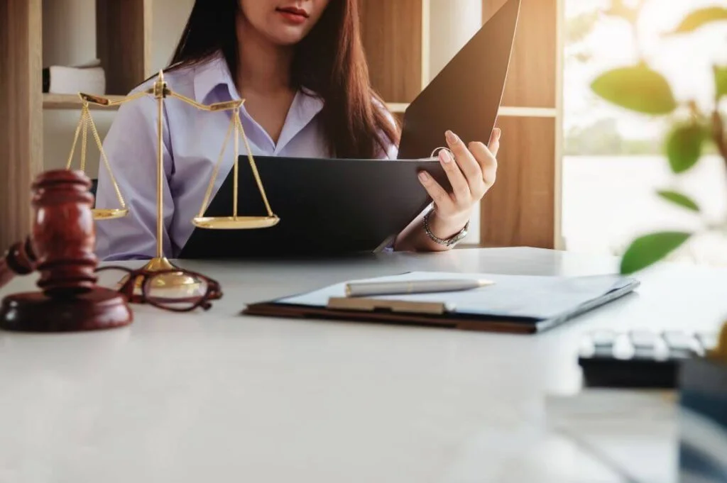 Caso Cerrado: Latinas in the Legal Field