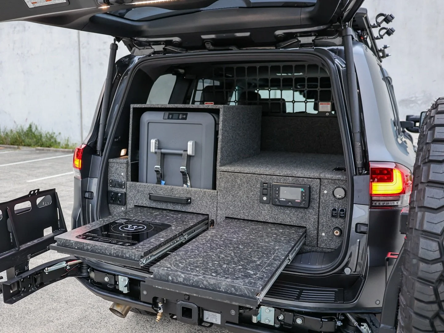 Who needs to up their rear end game!? Tag a mate 👇
We can do this exact layout with a drawer or upright fridge as well!

#lc300 #landcruiser #toyota #protouringconcepts #4wd