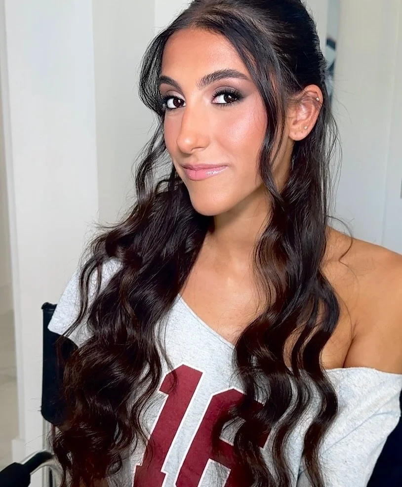 Prom beauty 🤍
Requested: Smoky eye and a soft lip with a little color for a lavender dress.

Hair and makeup by me

Palm Beach Events
Elegant makeup 
Clean soft glam makeup 
Natural makeup in West Palm Beach
Palm Beach Makeup Artist 
Timeless makeup