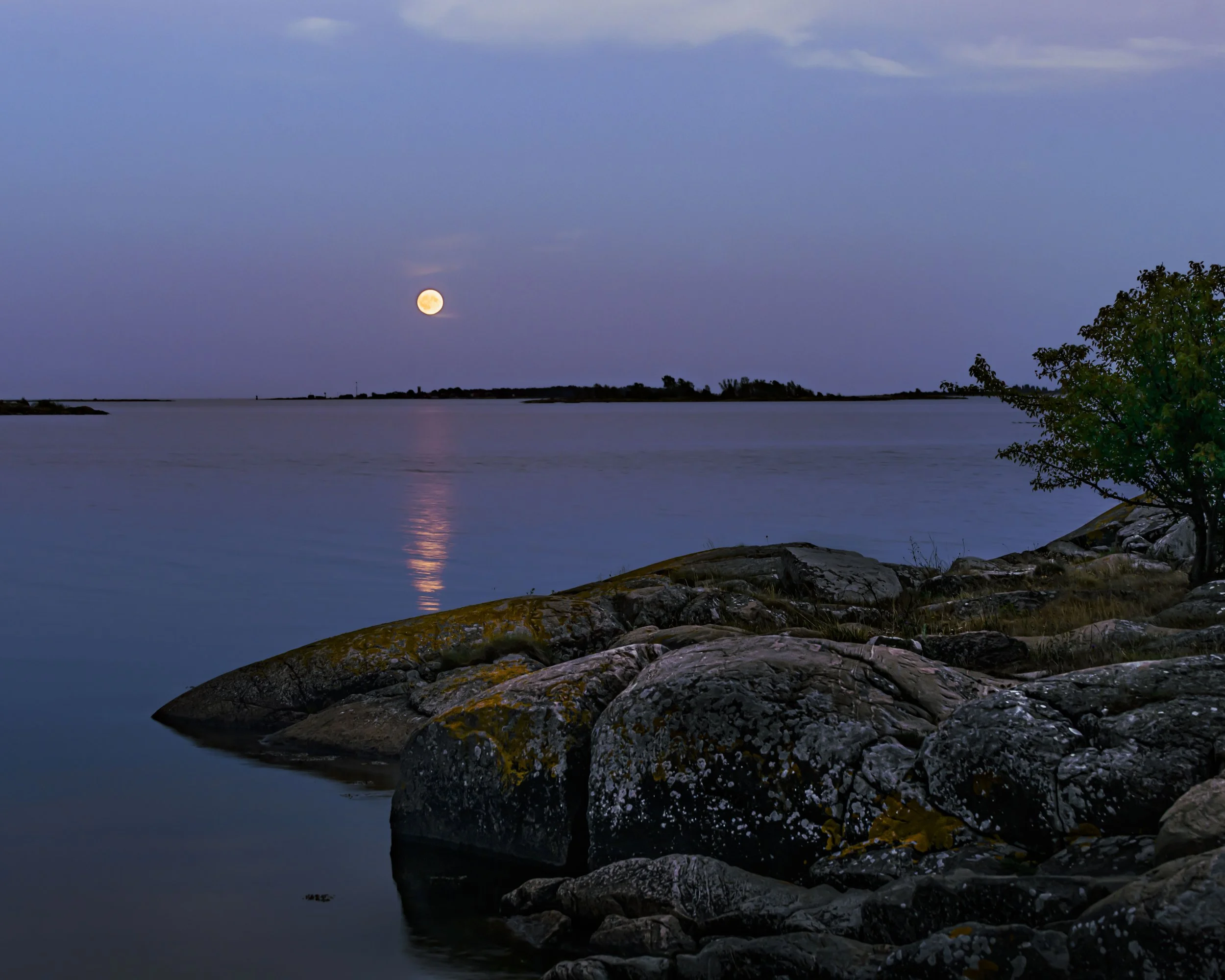 Archipelago Moon